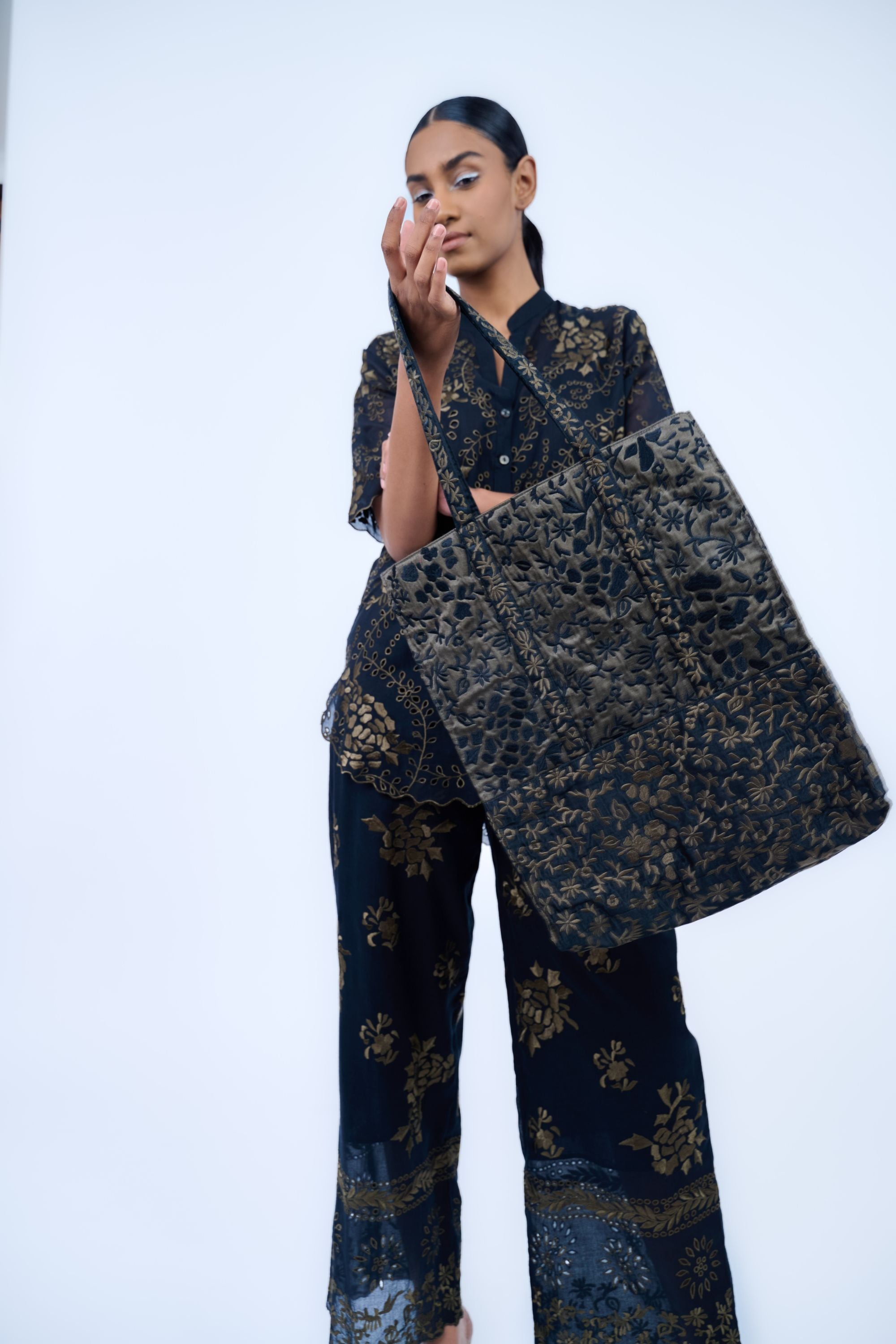 Space Blk Cv Satin Bag