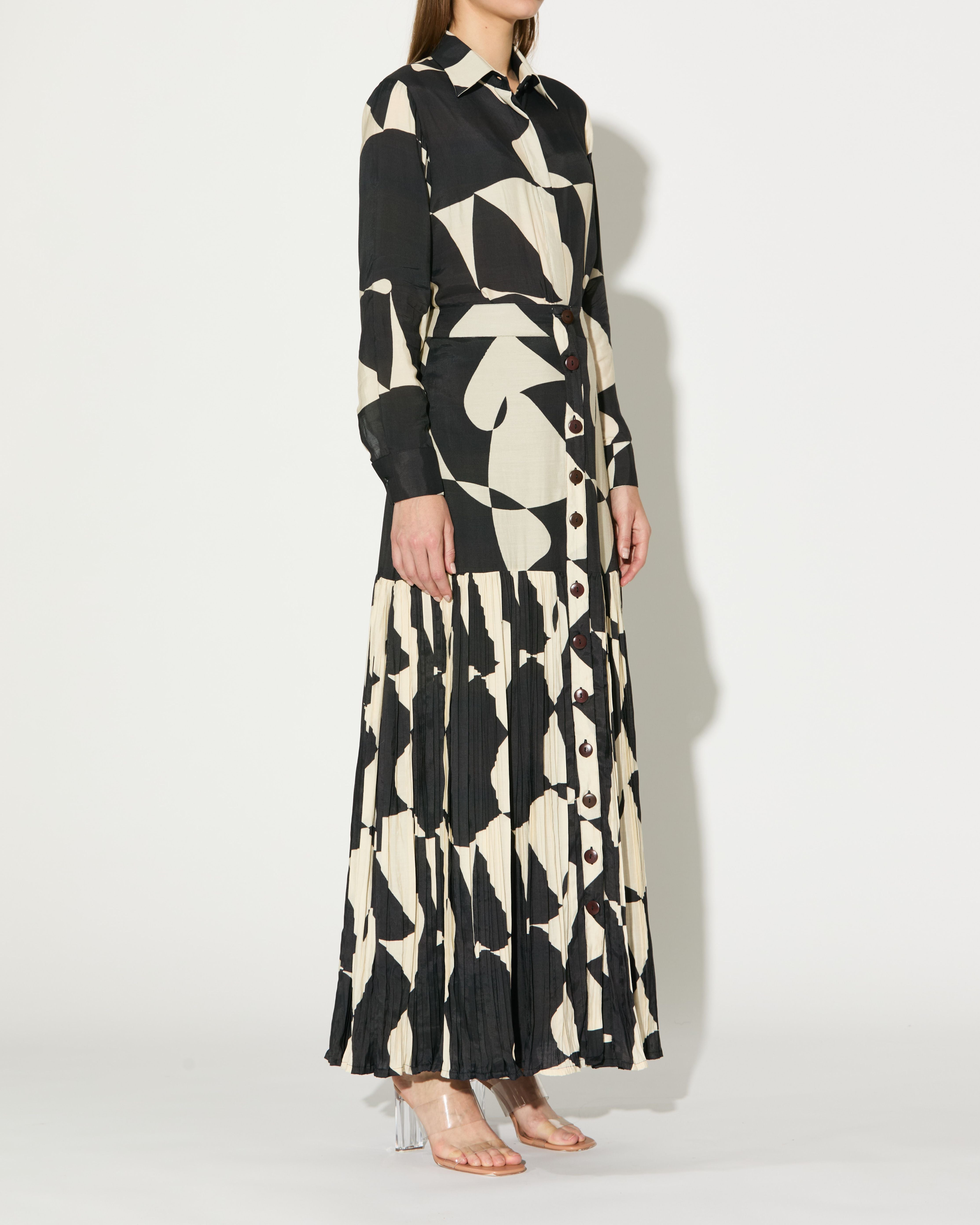 BLACK AND WHITE ABSTRACT SKIRT