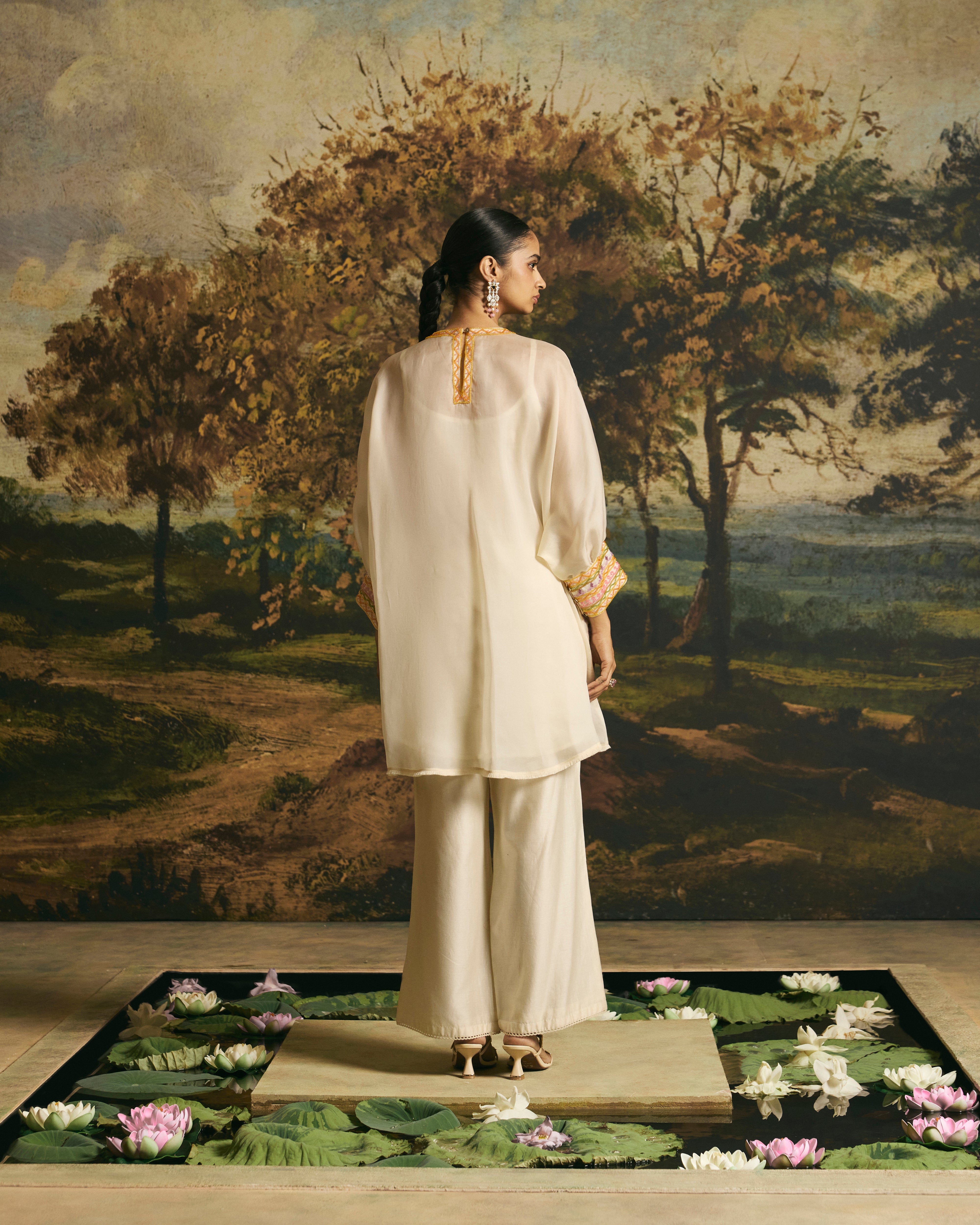 IVORY FLORAL BLOSSOM TUNIC WITH CUTWORK PANTS