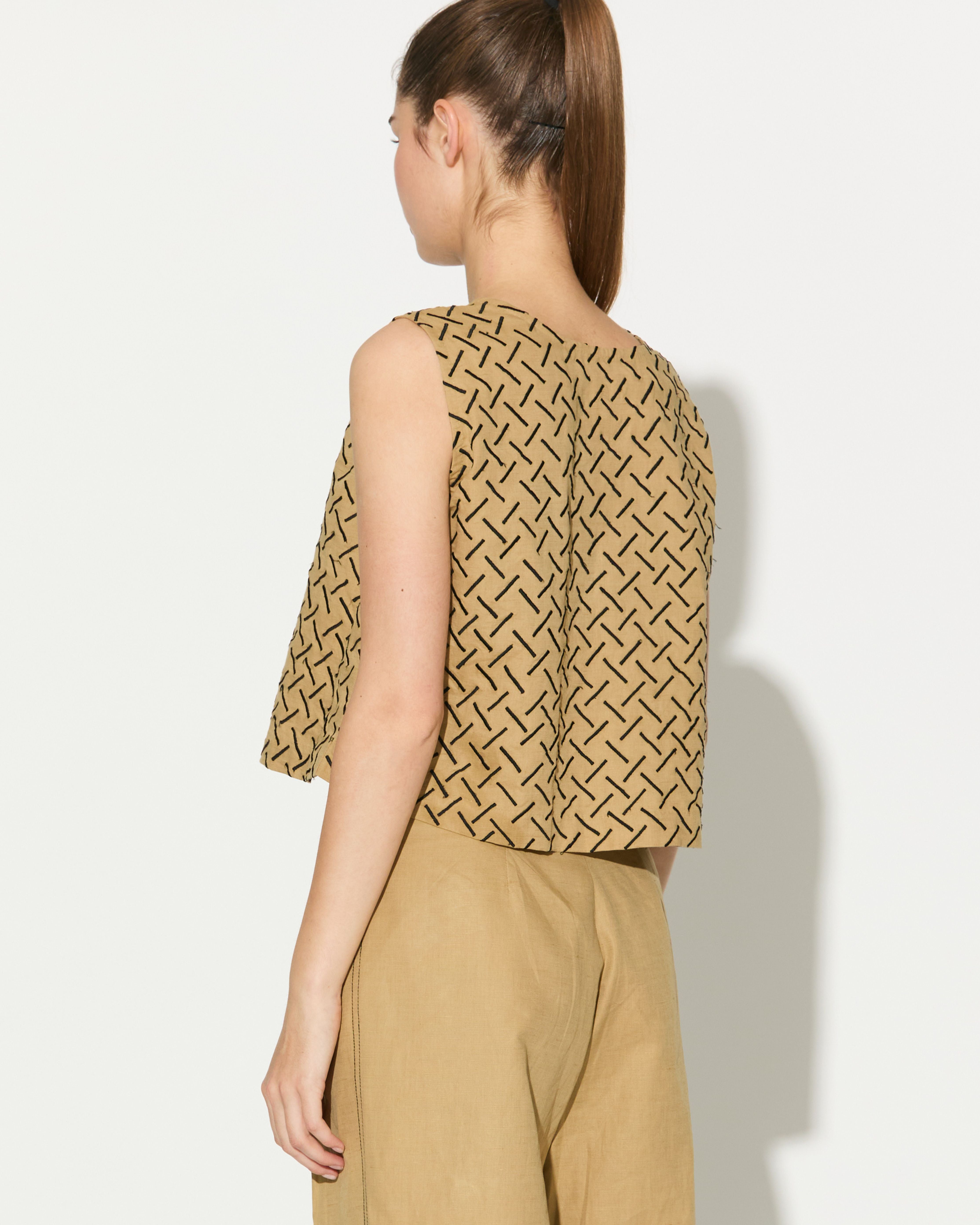 GOLDEN EMBROIDERED TOP