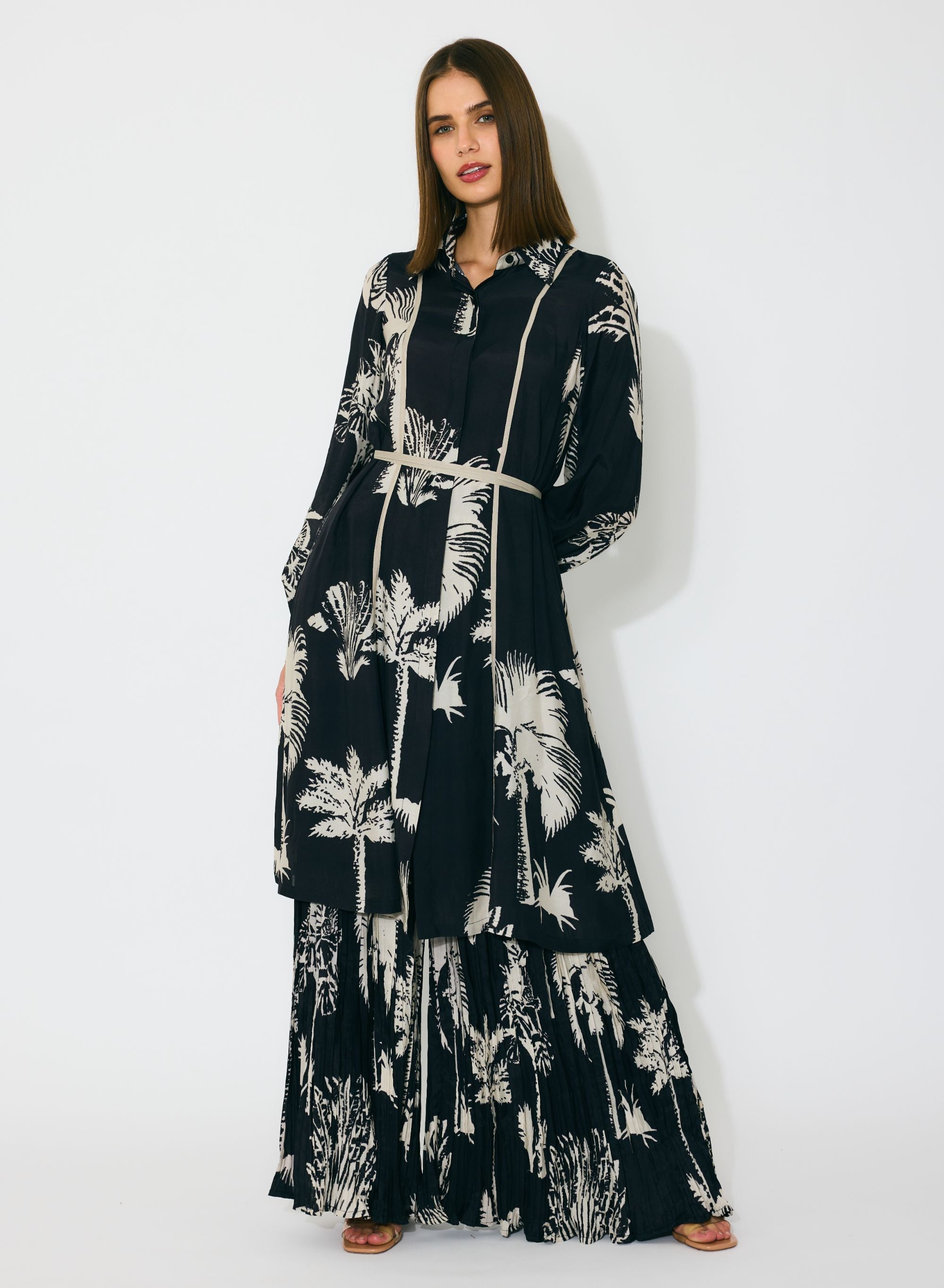 BLACK AND BEIGE FLORAL CRINKLED SET