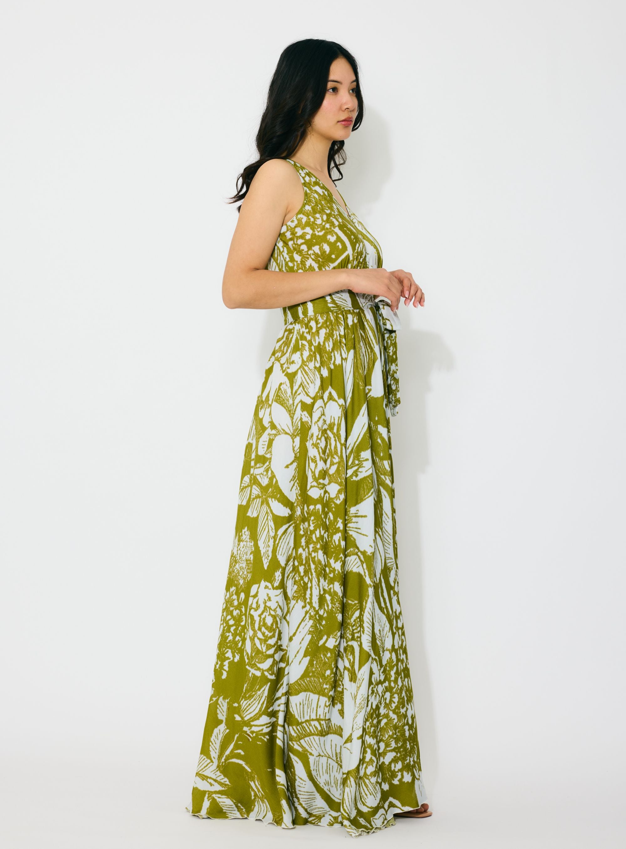 LEAF GREEN AND WHITE FLORAL SLEEVELESS LONG DRESS