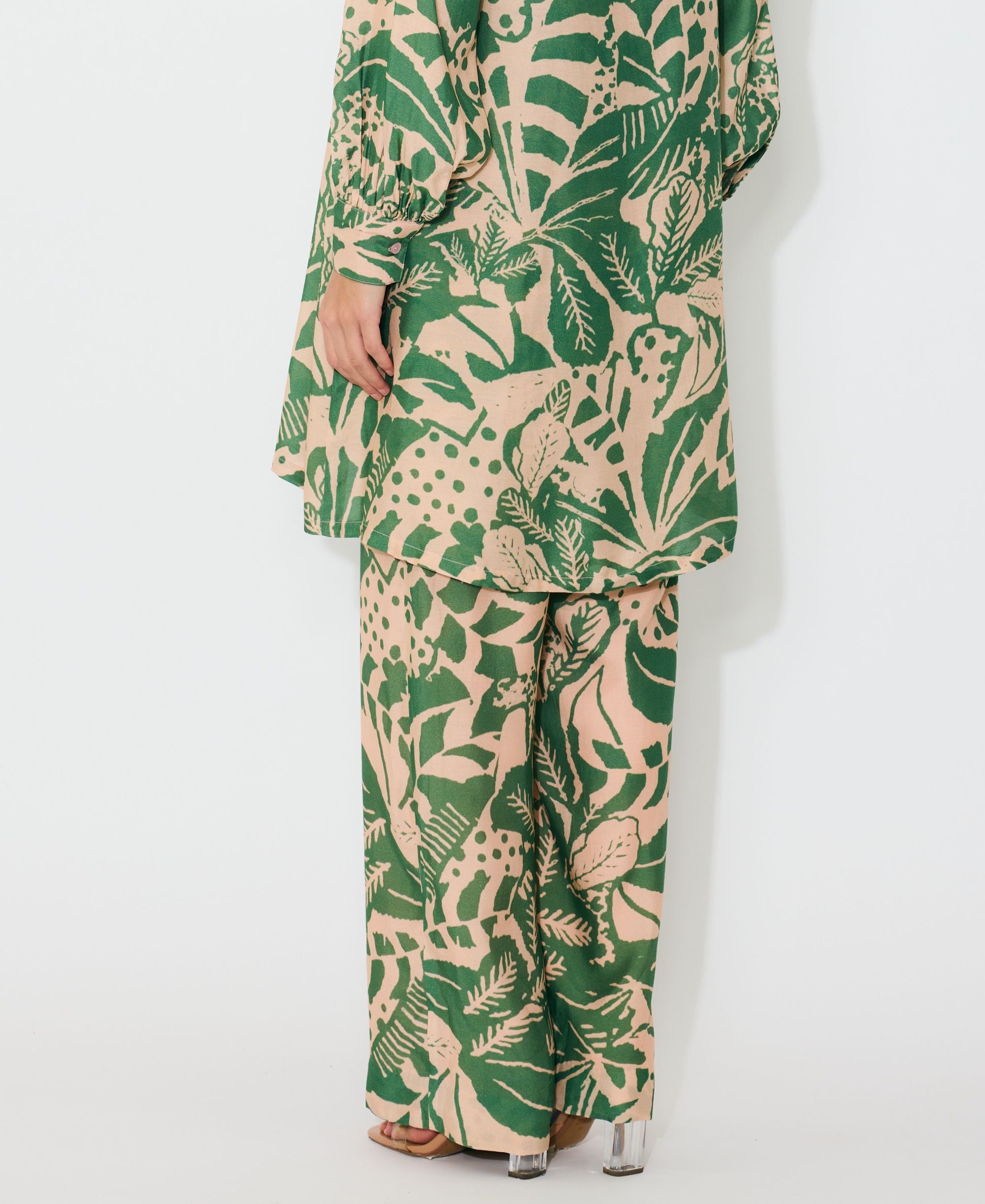 PEACH AND GREEN PANTS