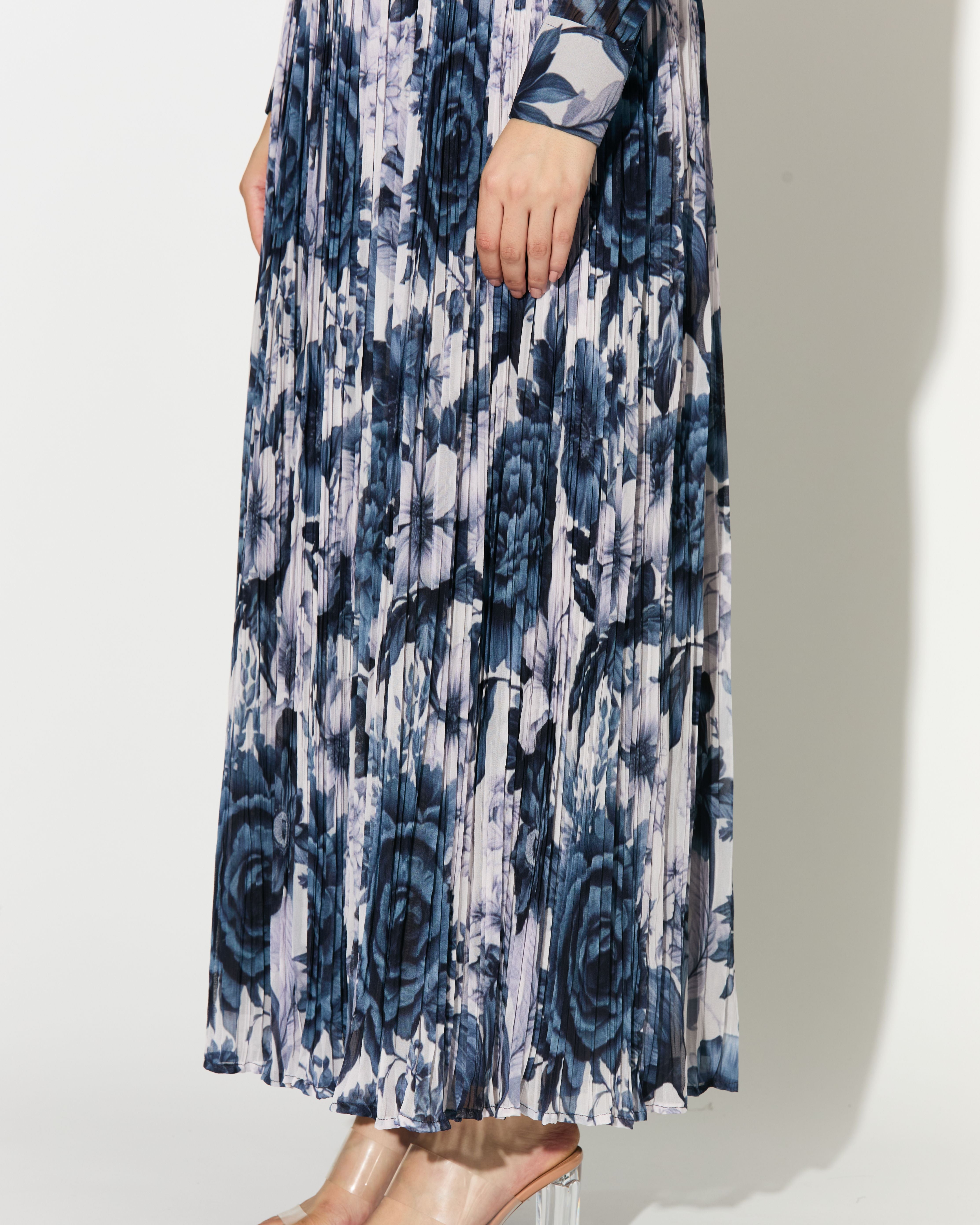 WHITE AND BLUE FLORAL CRINKLED SKIRT