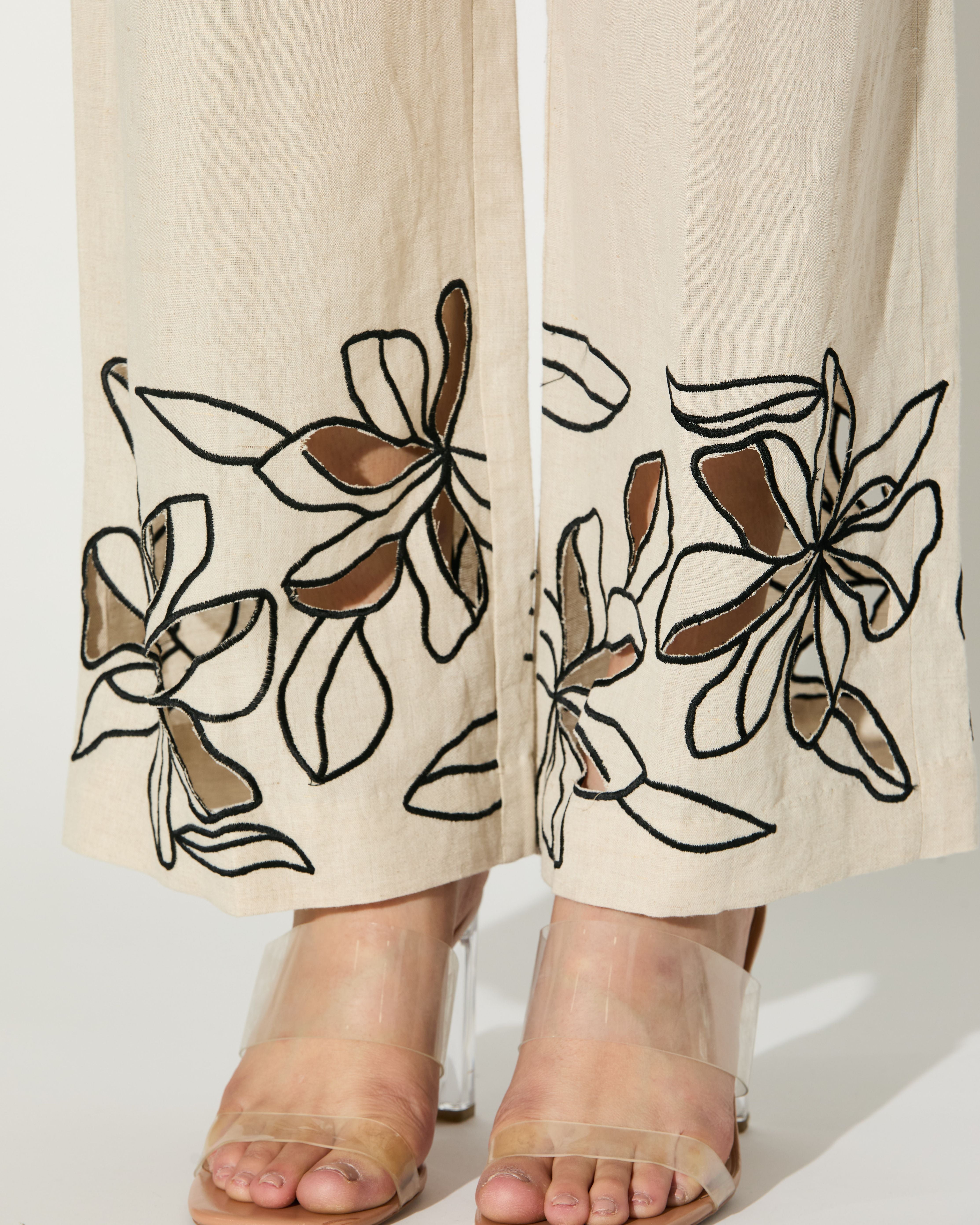 CREAM EMBROIDERED PANTS