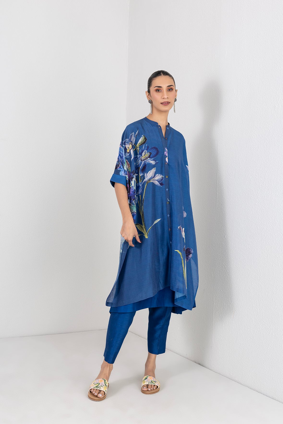 Blue Lagoon Silk Chanderi Floral Printed Kaftaan Set (2 Pcs)