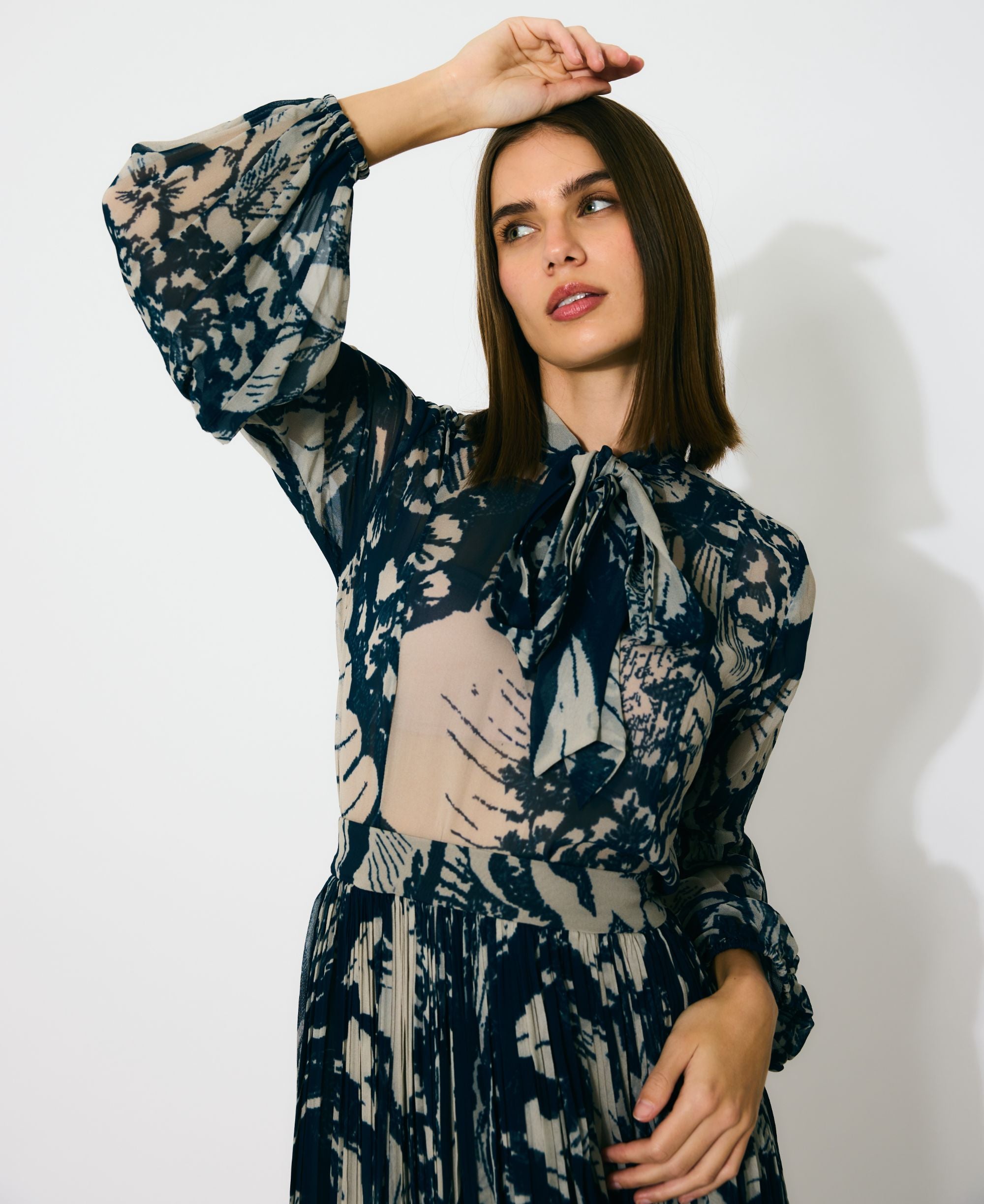 BLUE AND BEIGE FLORAL BOW TIE SHIRT