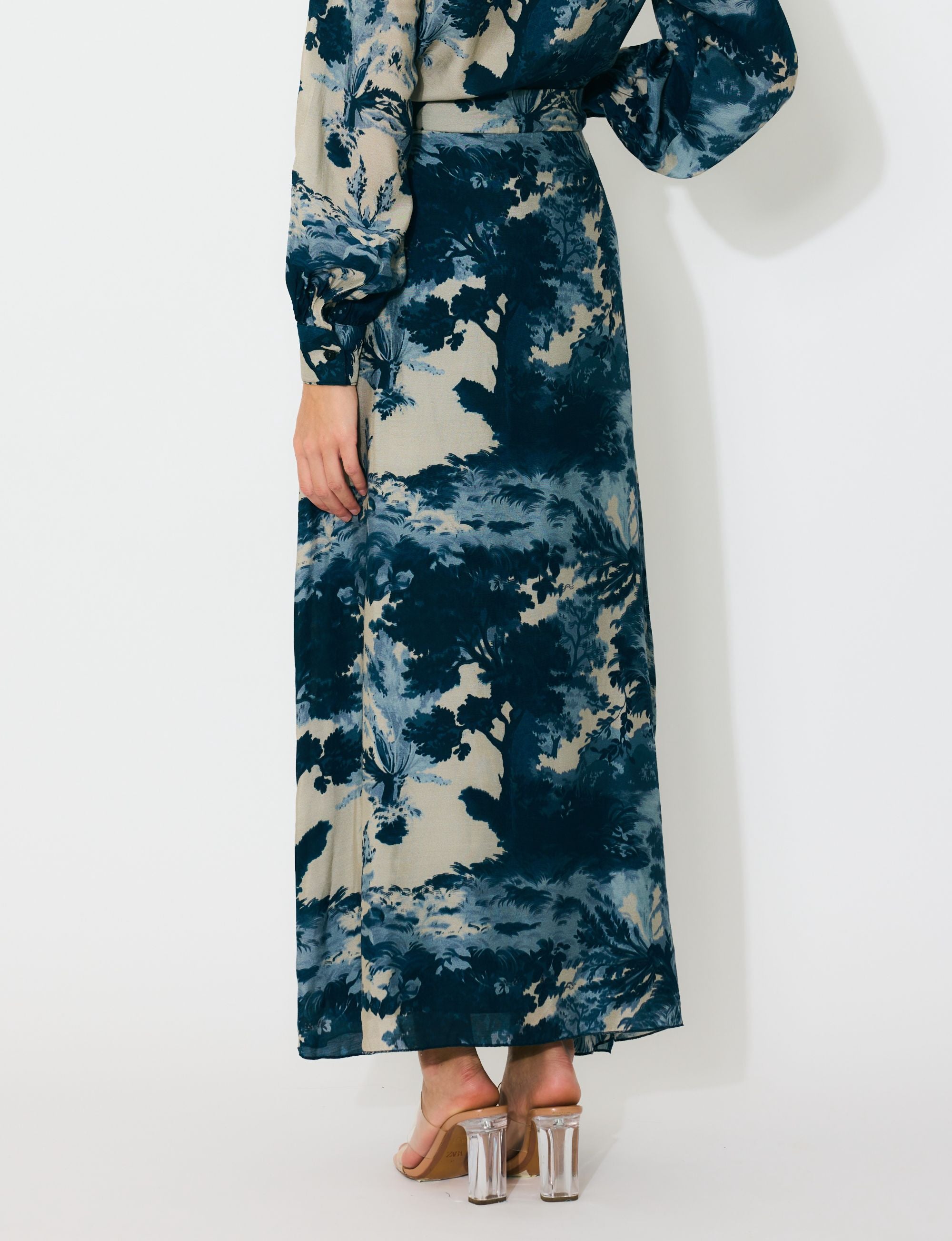 BLUE, INDIGO AND BEIGE TOILE PRINT WRAP SKIRT