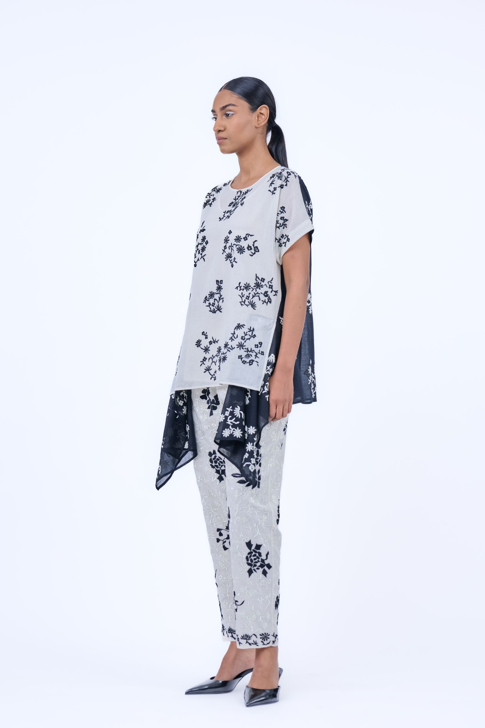 Ecru Ec Blk Handloom Cotton Pant