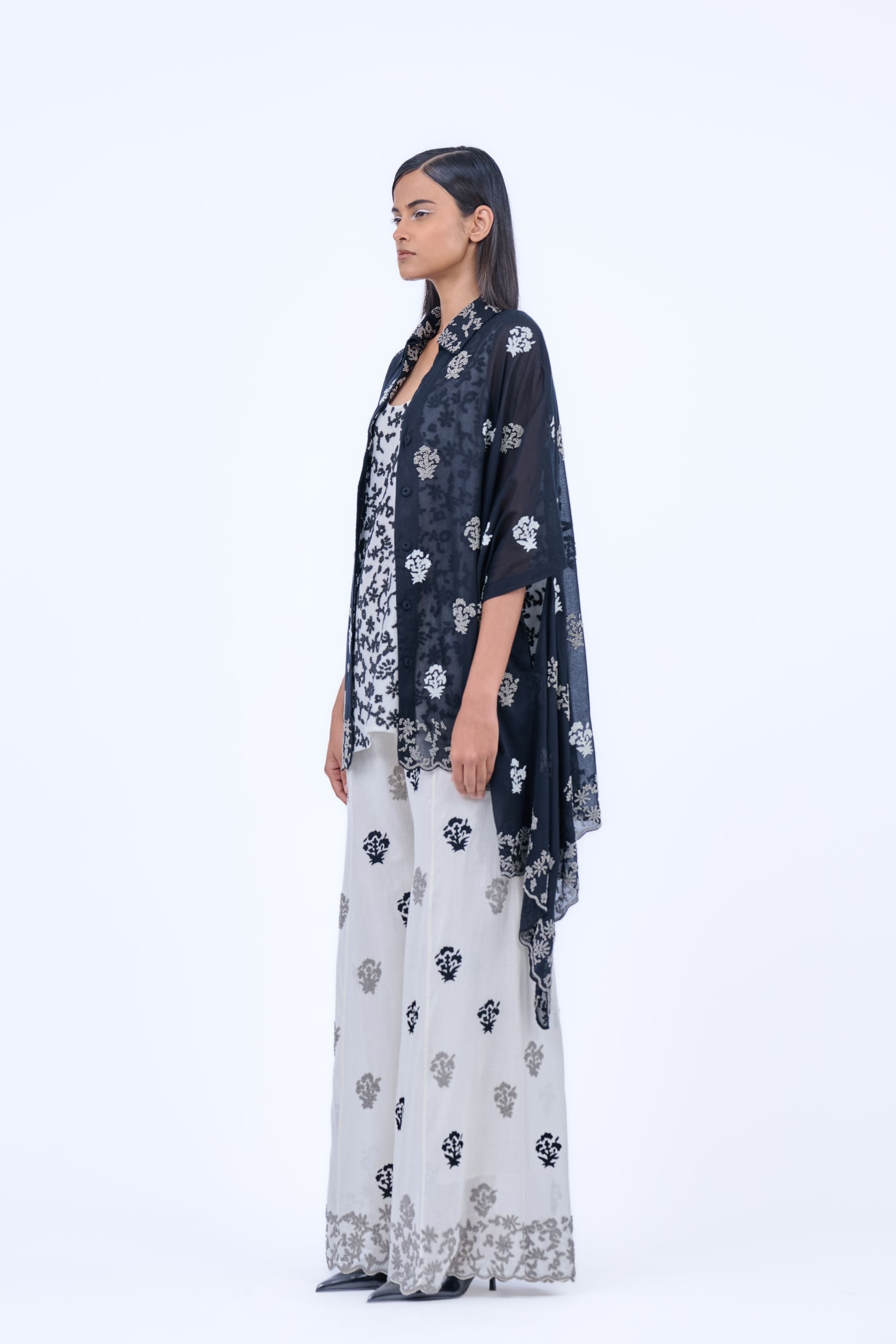Black Ec Slv Handloom Cotton Cape