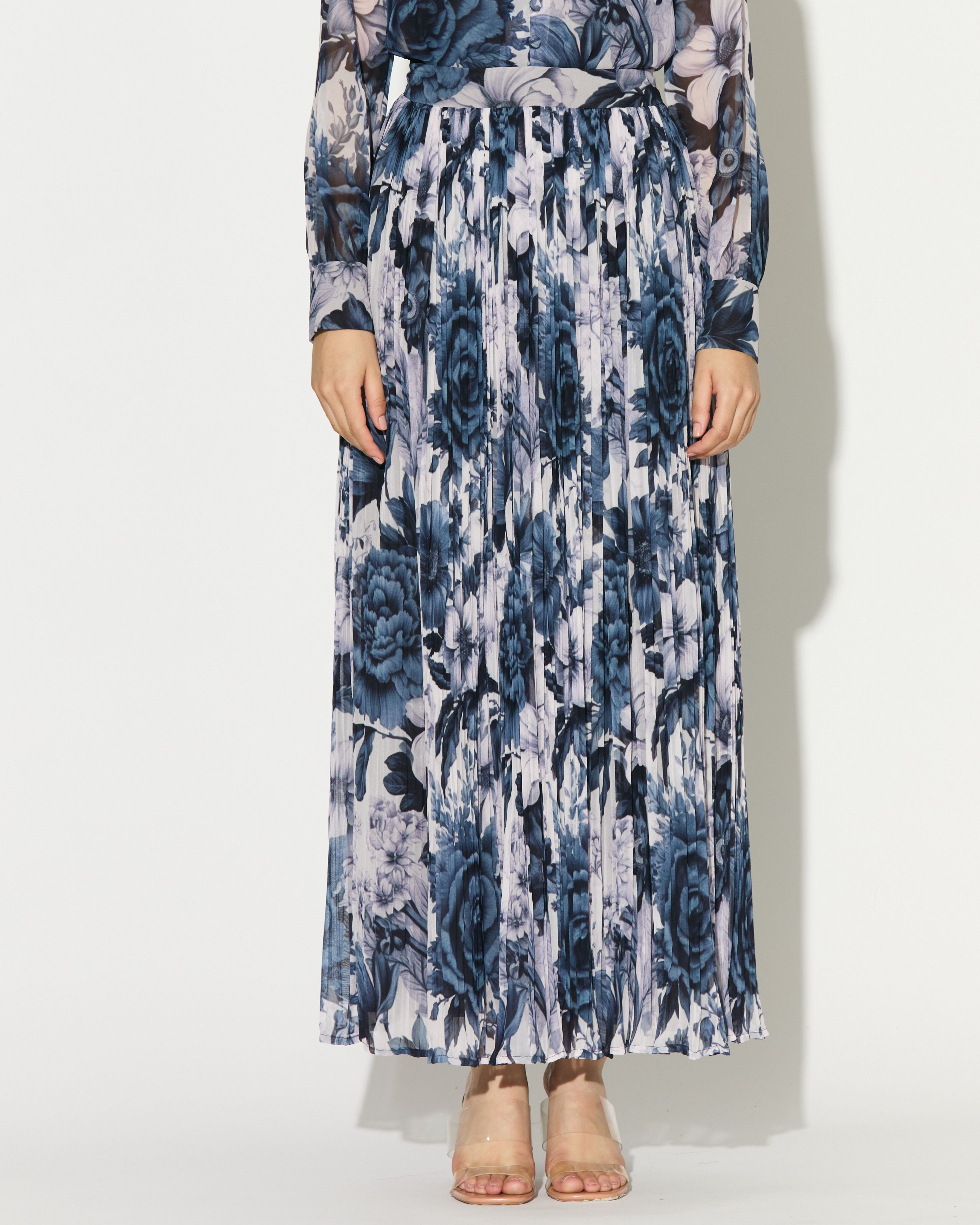 WHITE AND BLUE FLORAL CRINKLED SKIRT