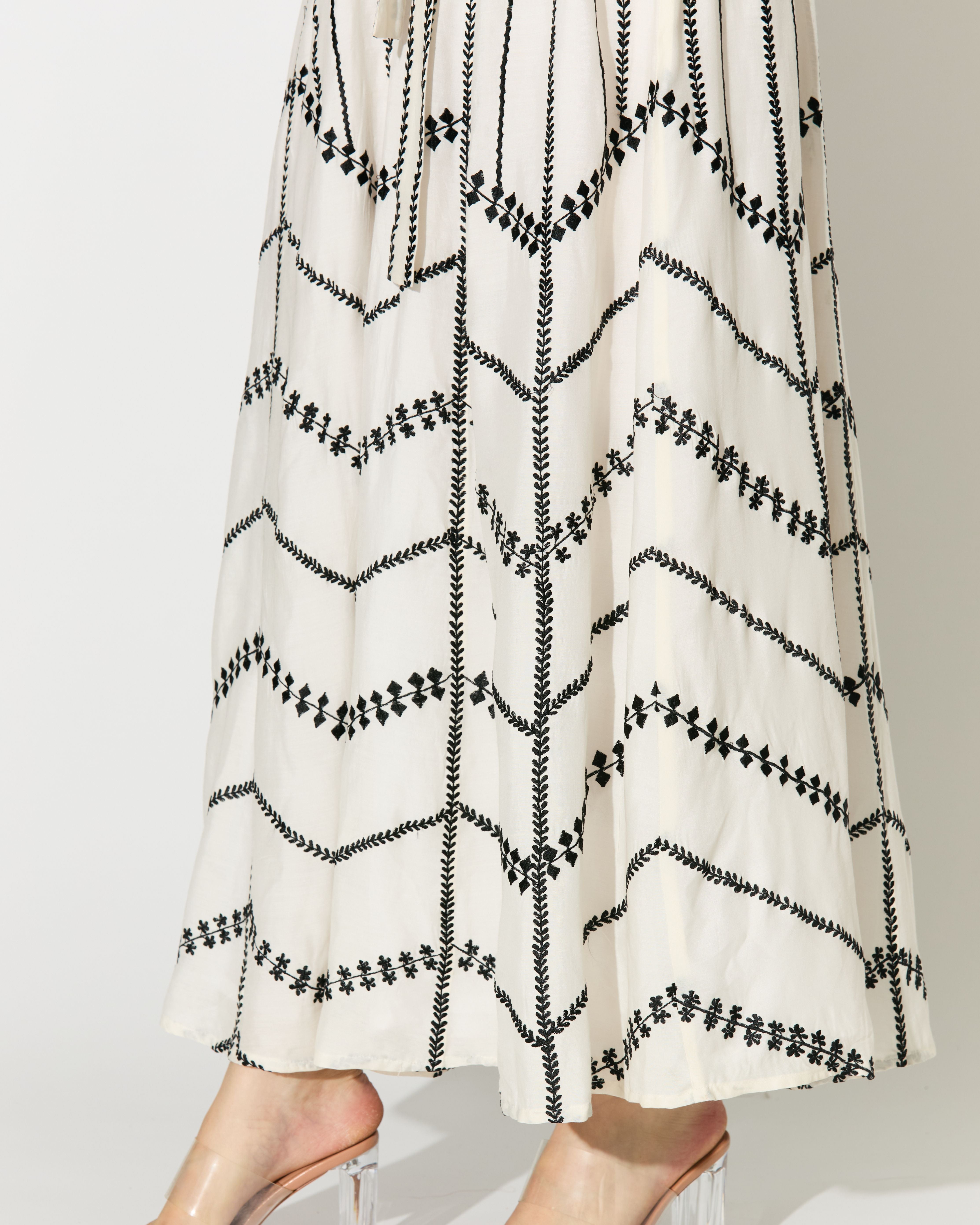 OFF WHITE EMBROIDERED SHIRT DRESS