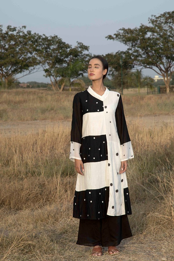 Z Lapel Dot Kurta