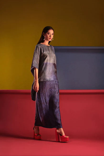 Array asymmetric tunic with skirt