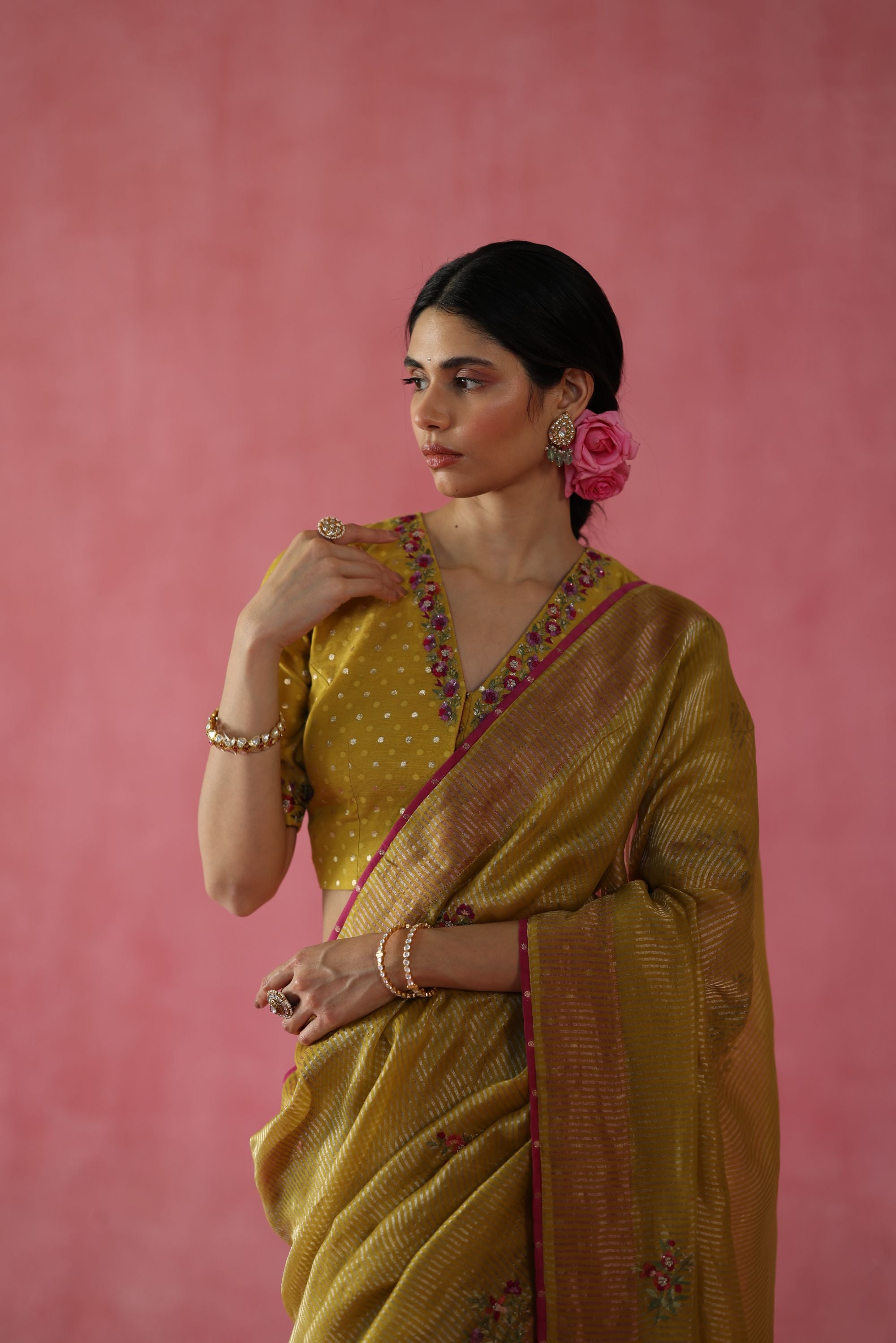 Anjeer Saree