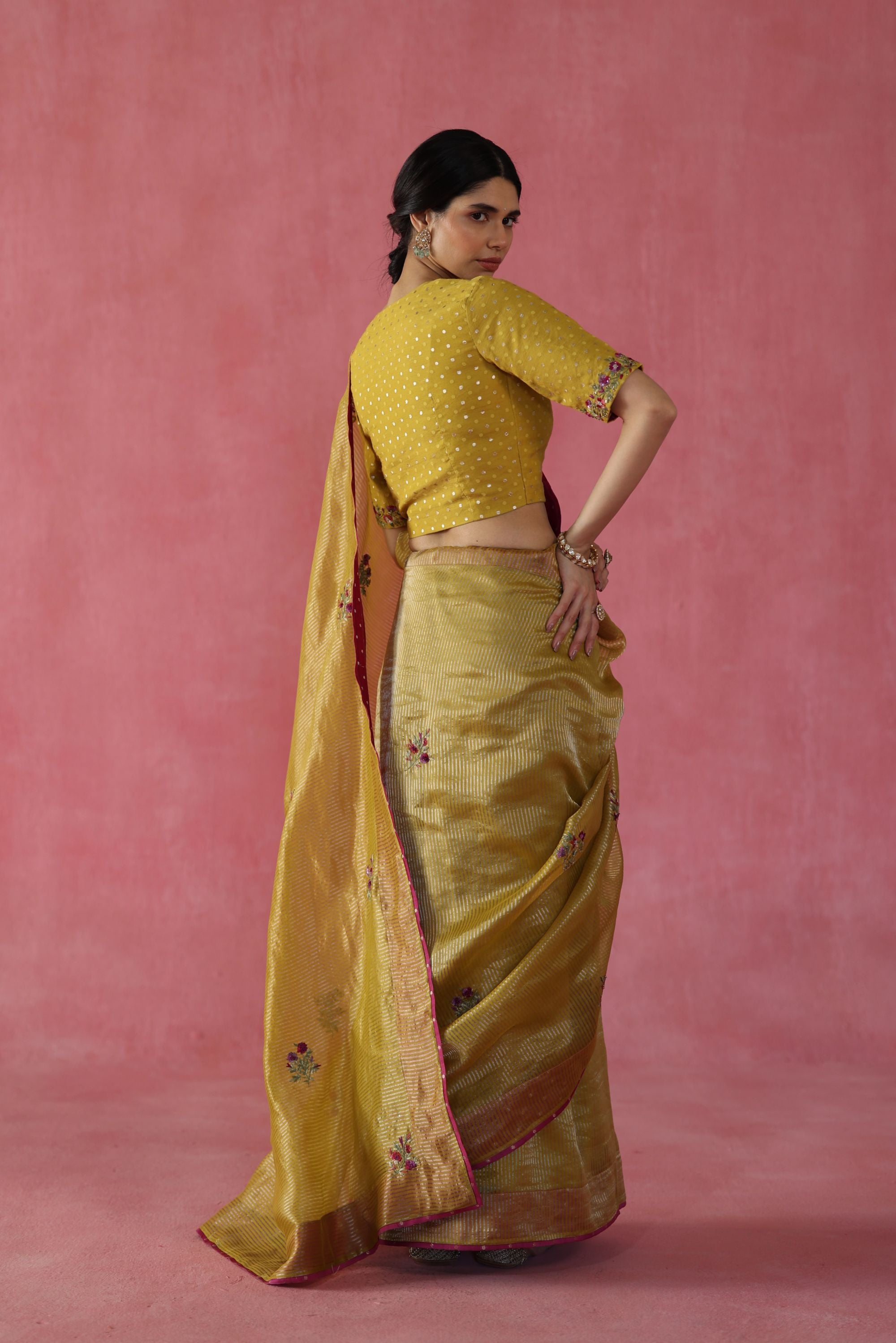 Anjeer Saree