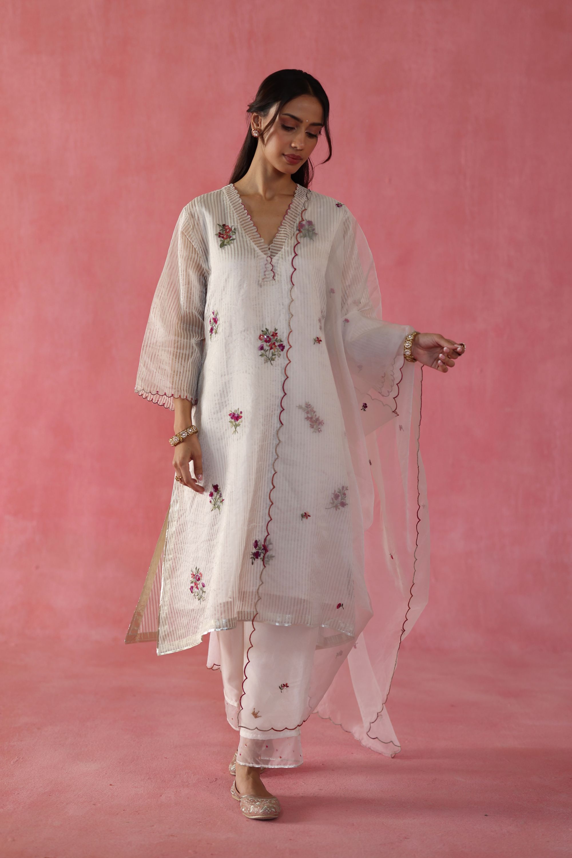Shakkar Kurta Set