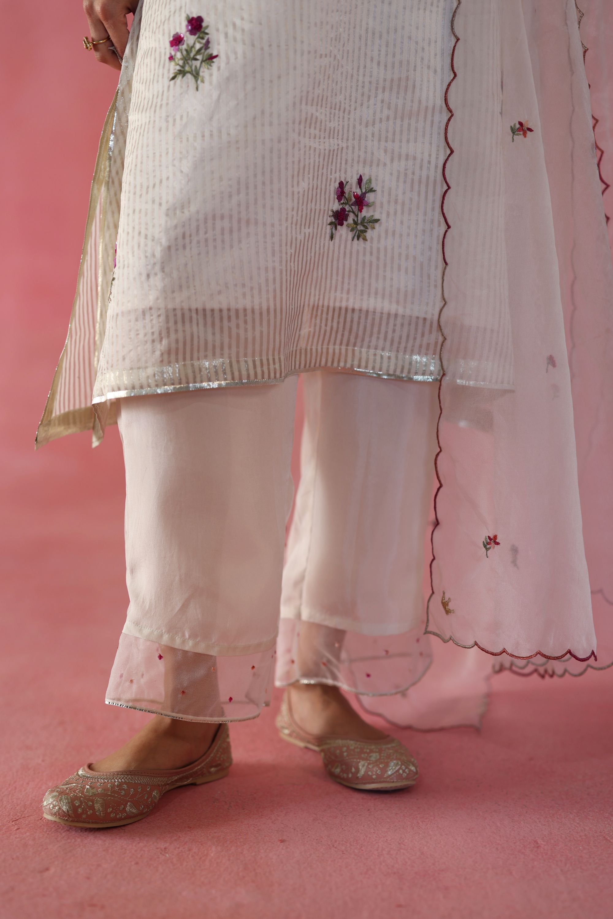 Shakkar Kurta Set