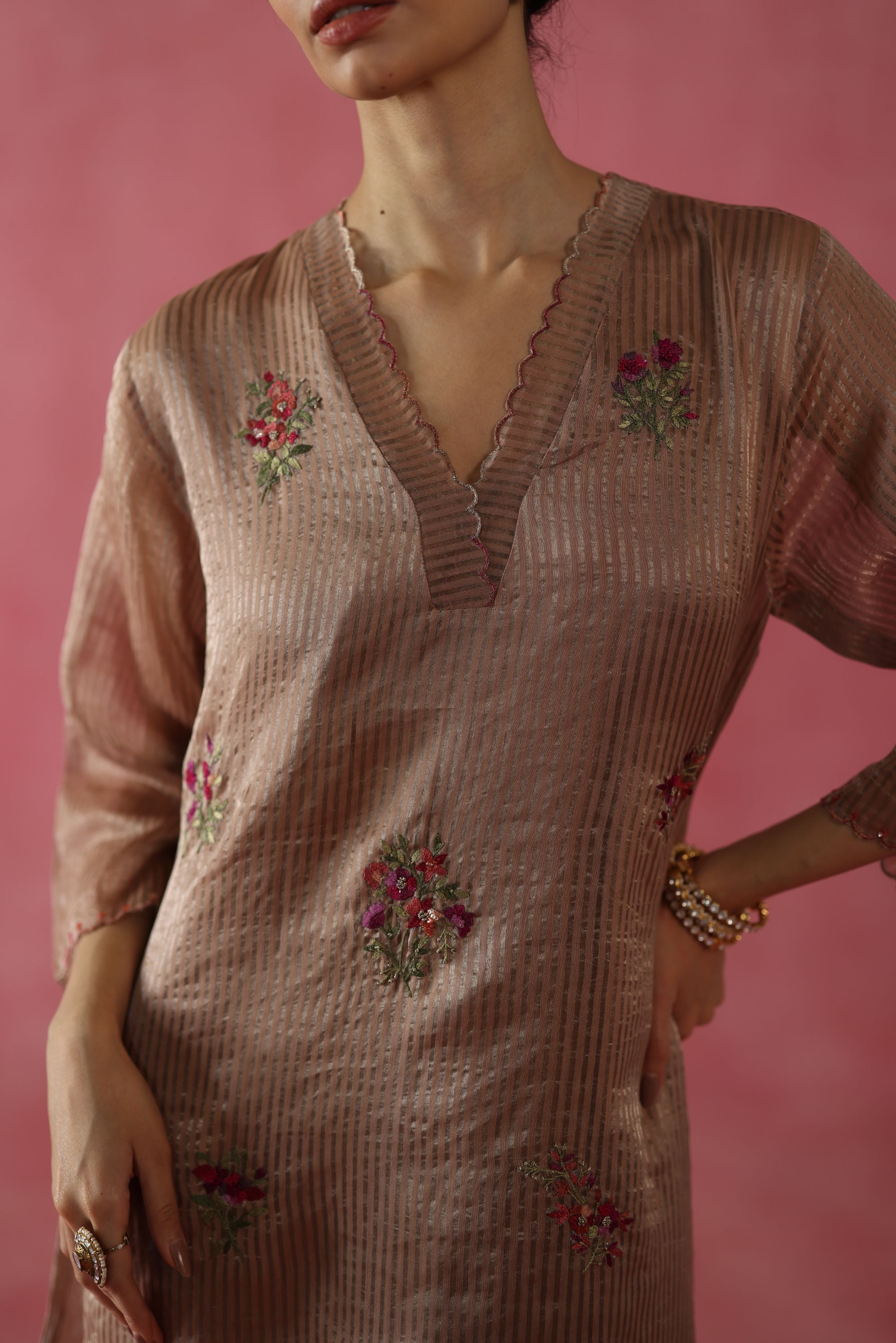 Shakkar Kurta Set