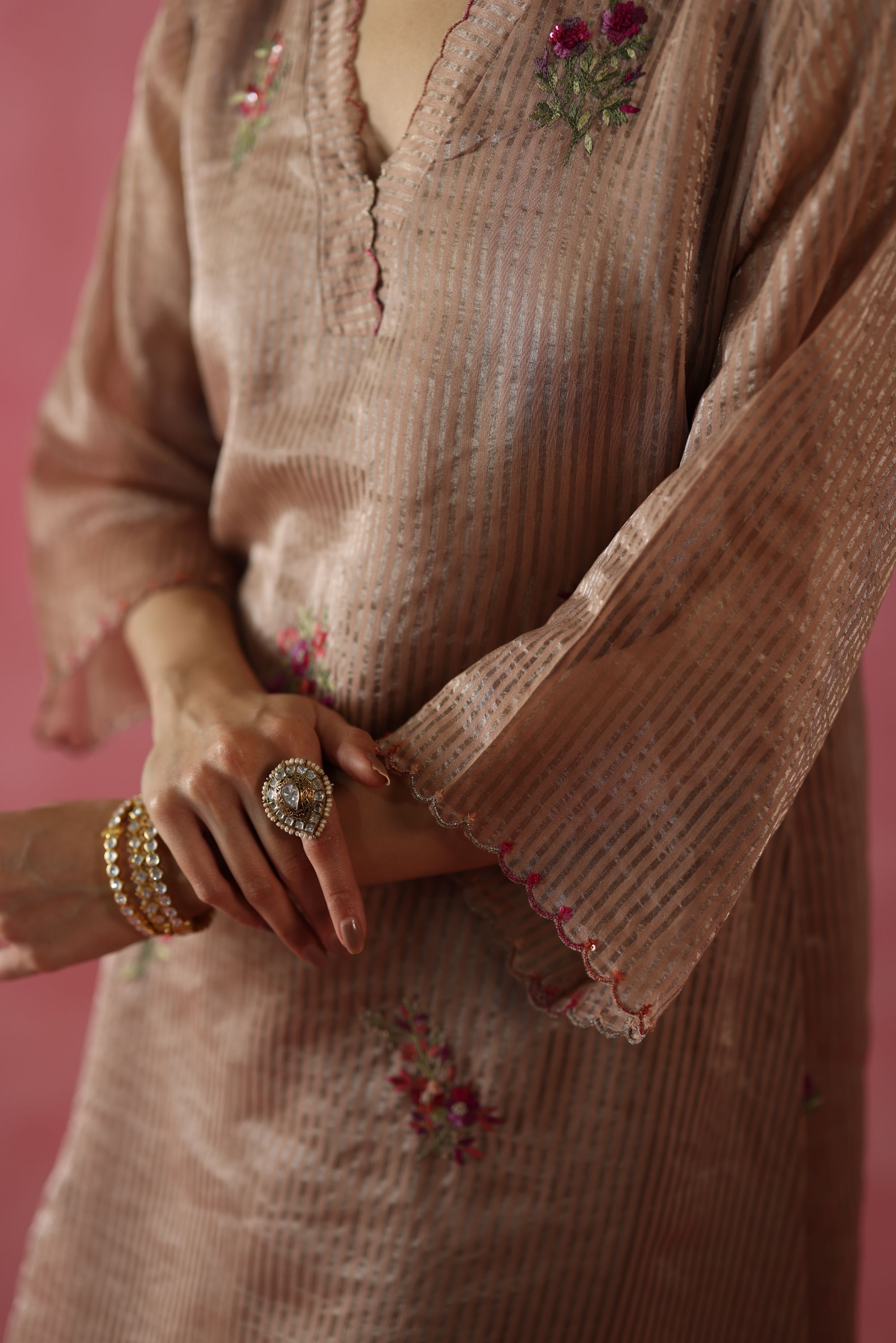 Shakkar Kurta Set