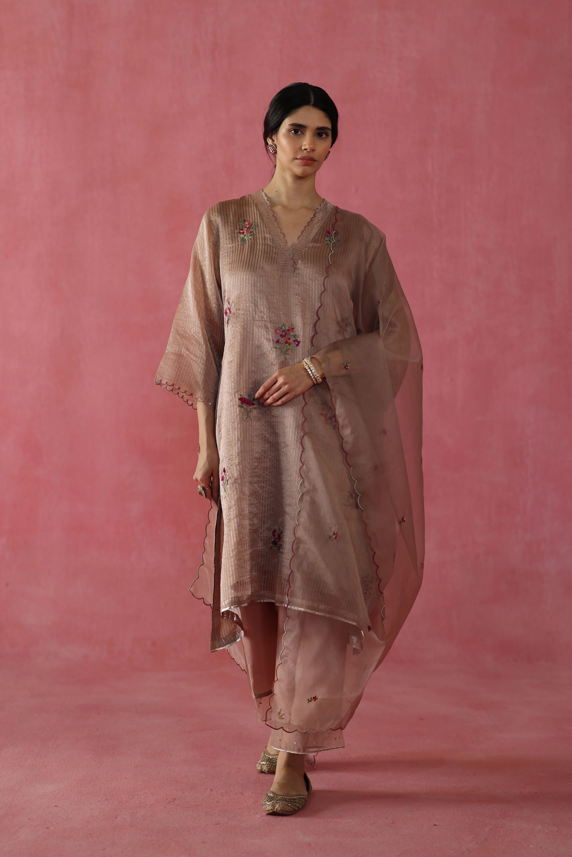Shakkar Kurta Set