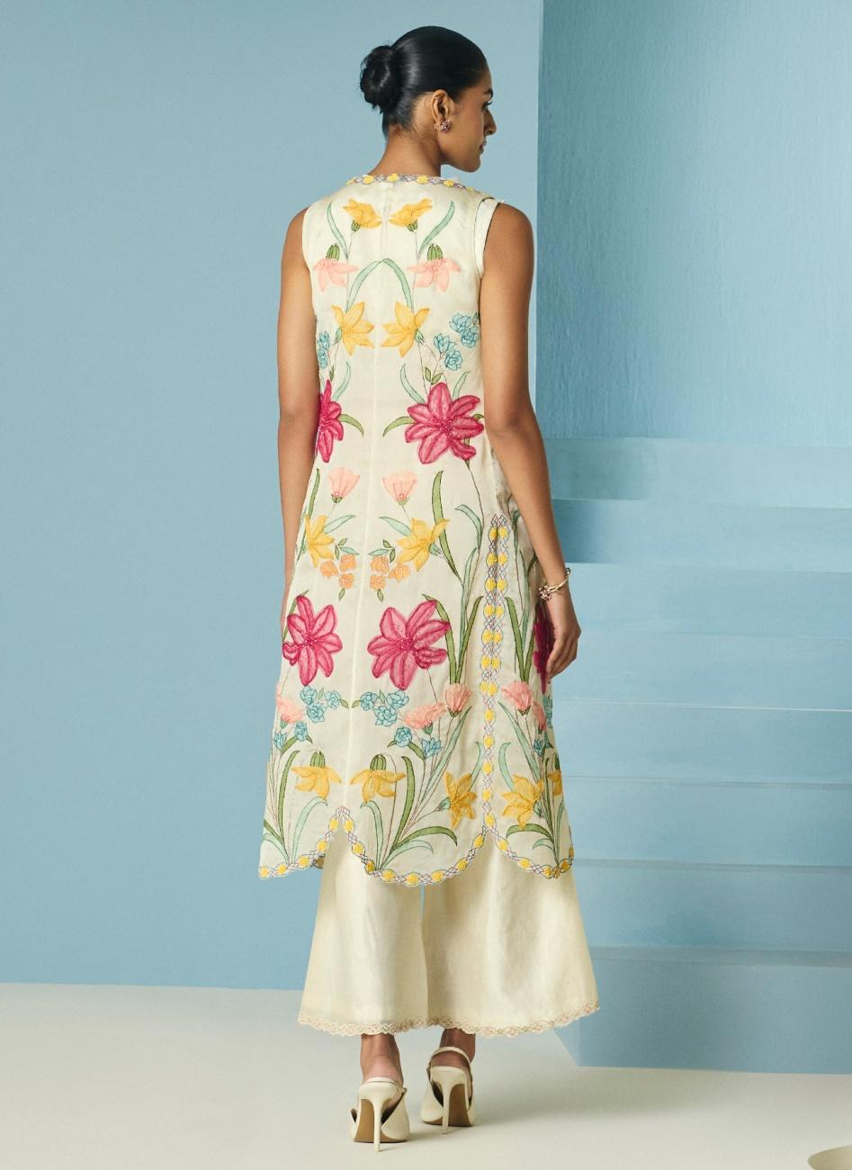 IVORY FLORAL APPLIQUE LONG JACKET