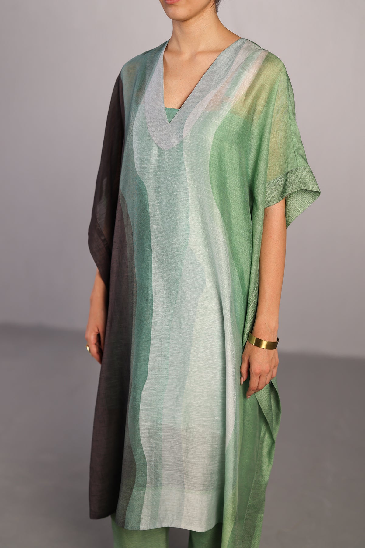 Ripple black & cool green kaftan set