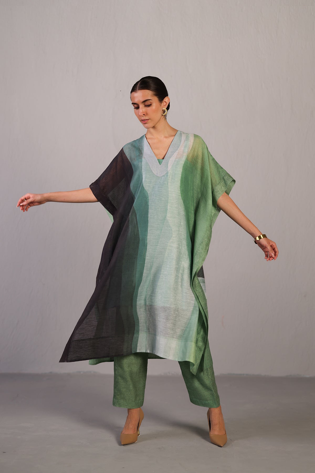 Ripple black & cool green kaftan set