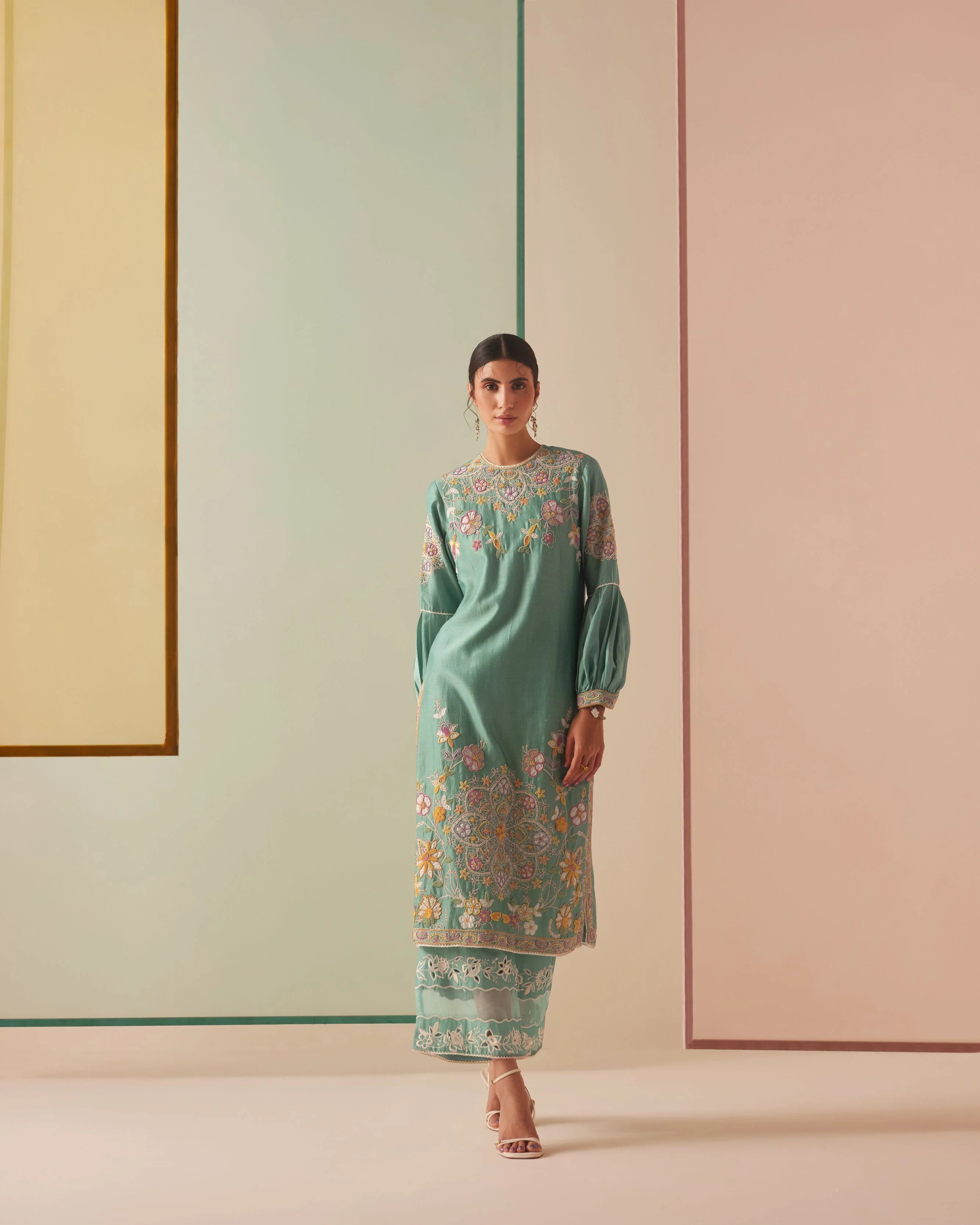 AQUA CONTRAST EMBROIDERED KURTA WITH CUTWORK PANTS