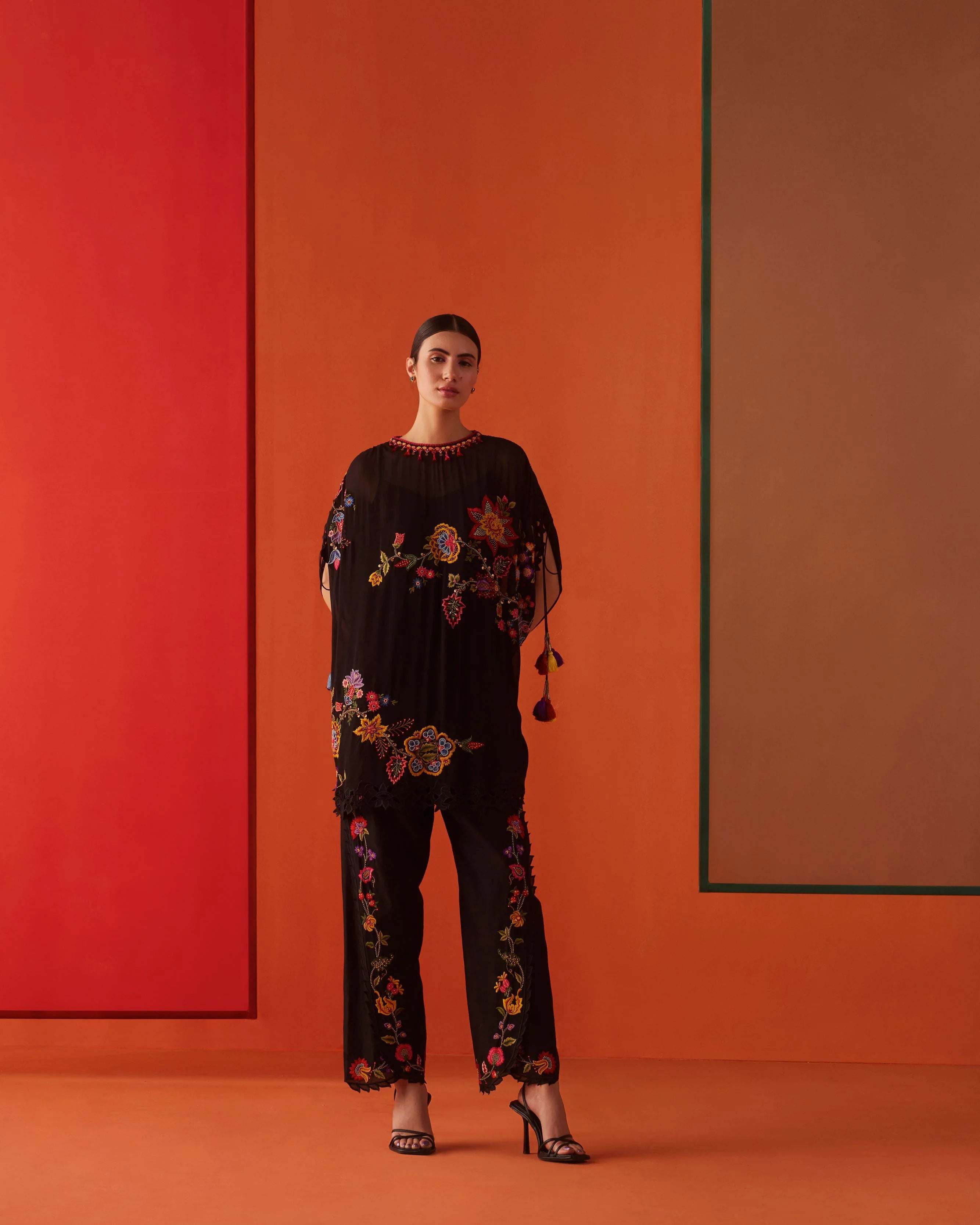 BLACK THREADWORK TULIP PANTS