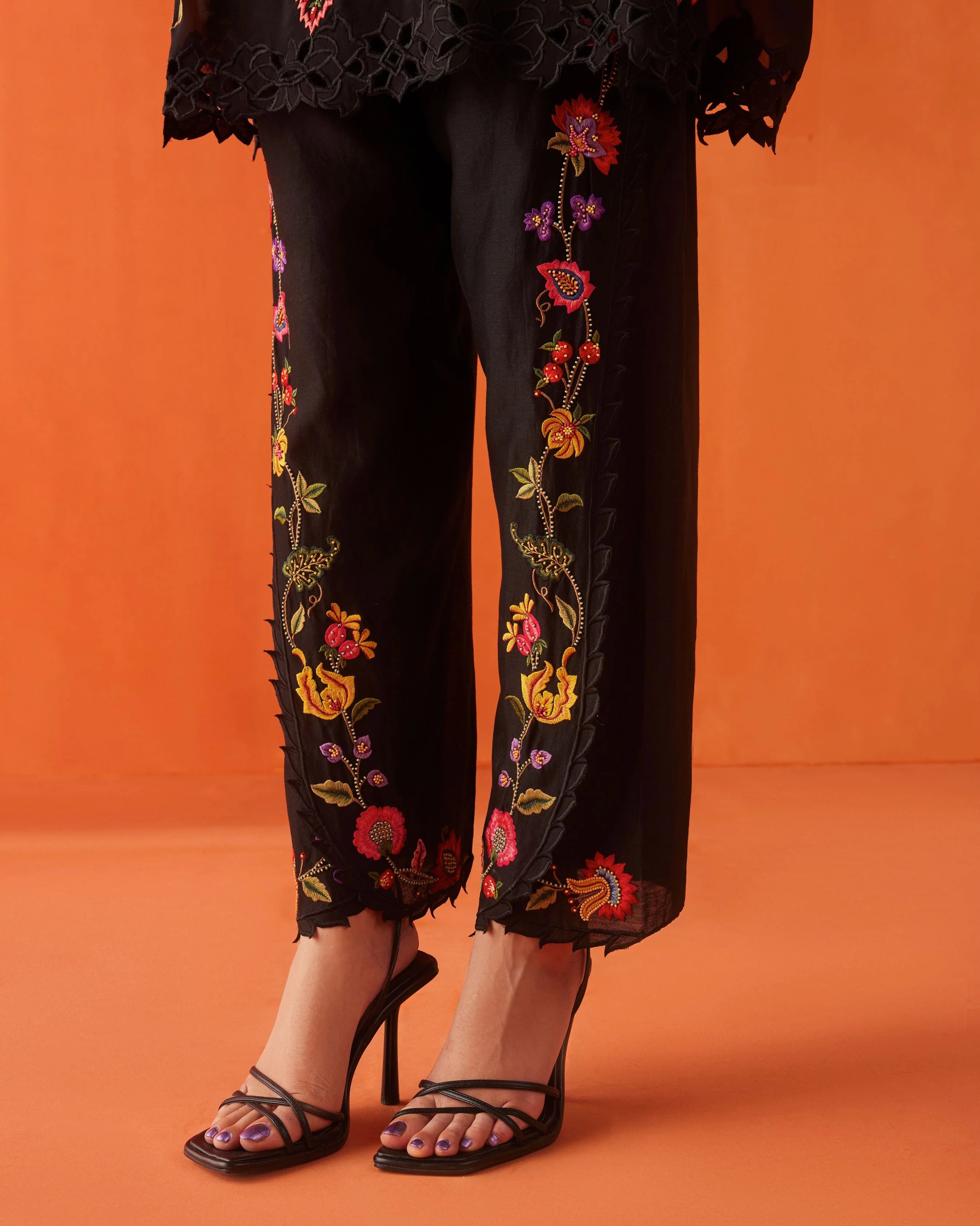 BLACK THREADWORK TULIP PANTS