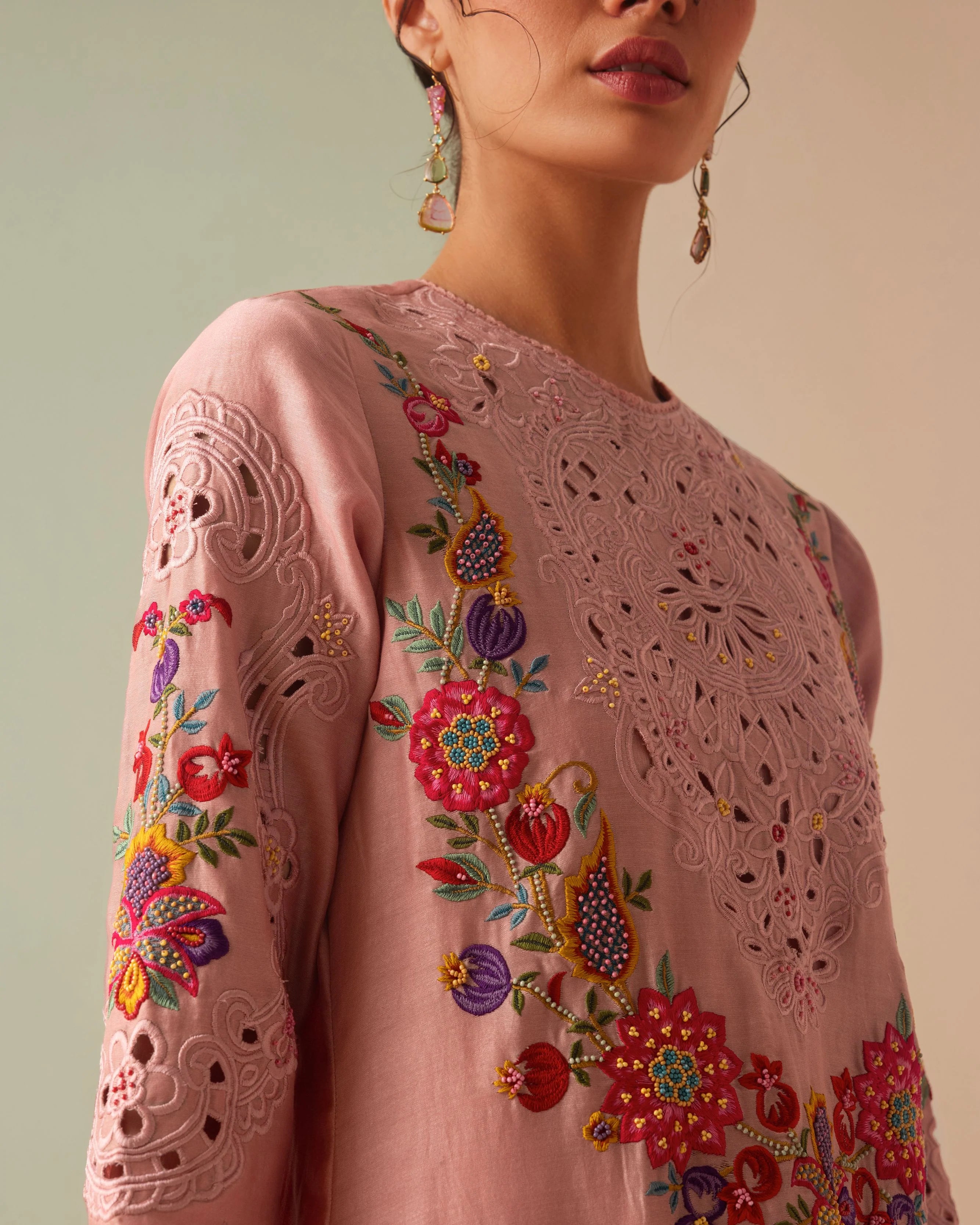 OLD ROSE THREADWORK AND CUTWORK KURTA WITH EMBROIDERED PANTS