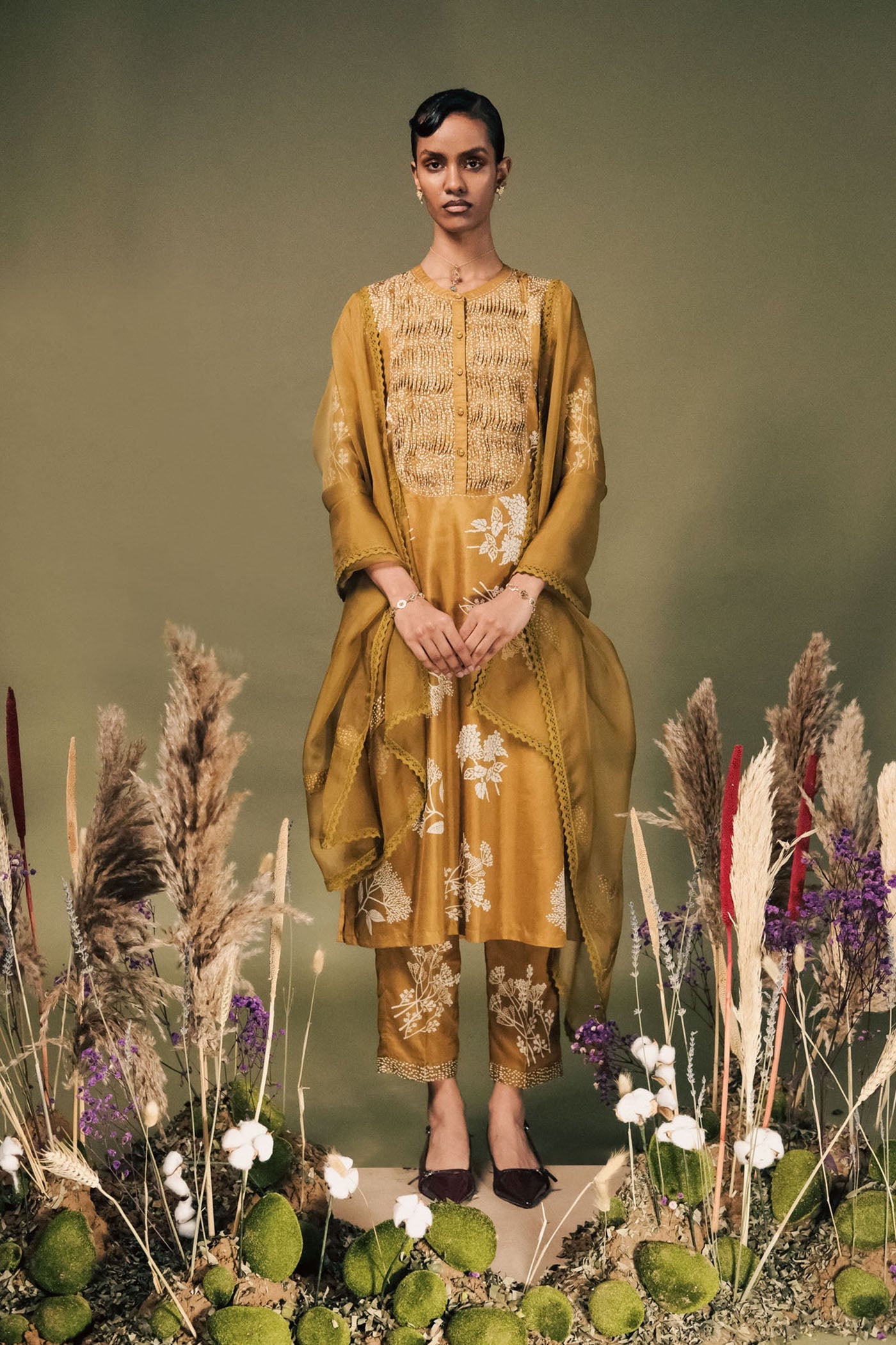 Chic Moss Green Mulberry Silk Tunic Set with Embroidered Print Sleeves