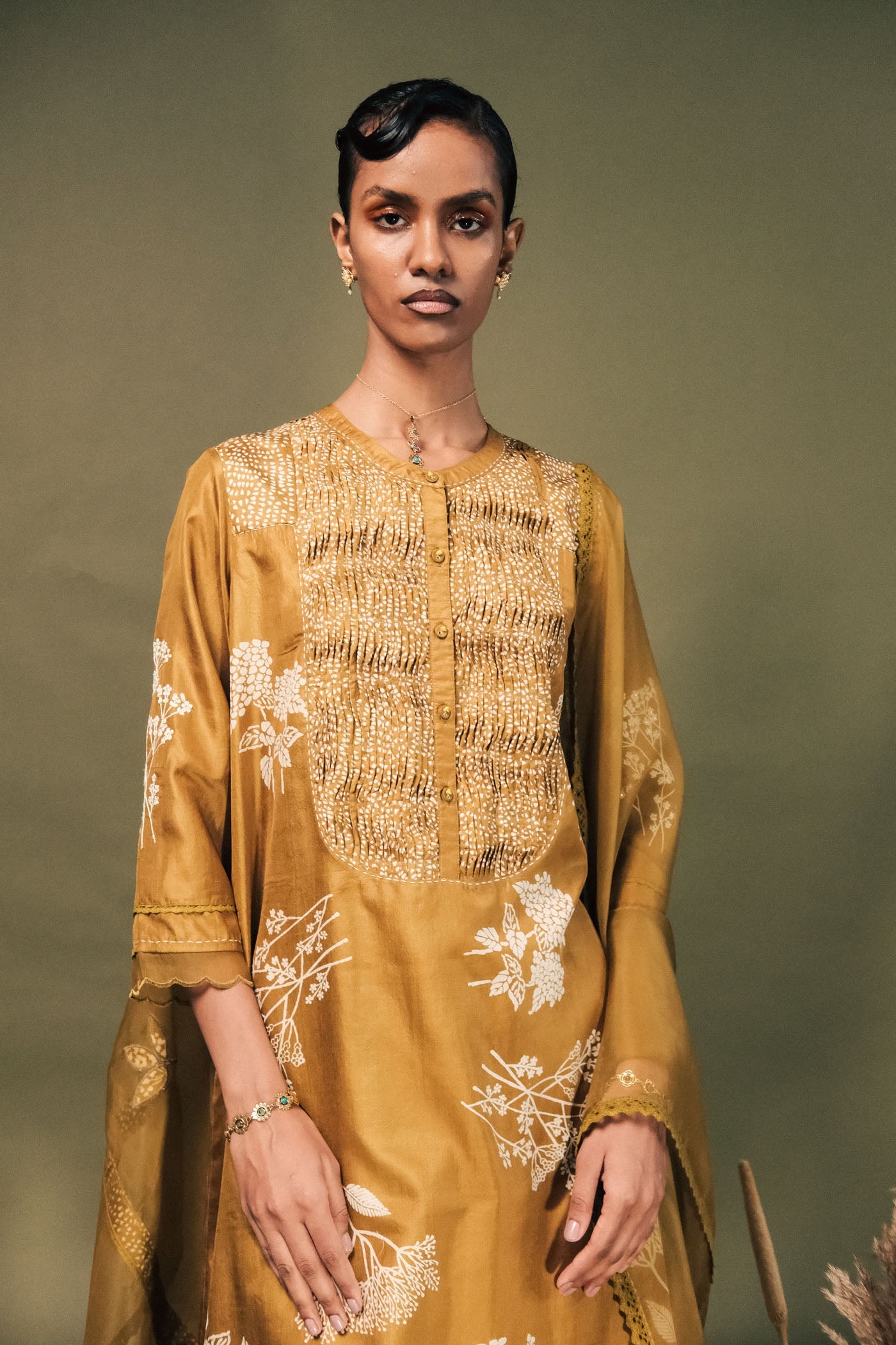 Chic Moss Green Mulberry Silk Tunic Set with Embroidered Print Sleeves