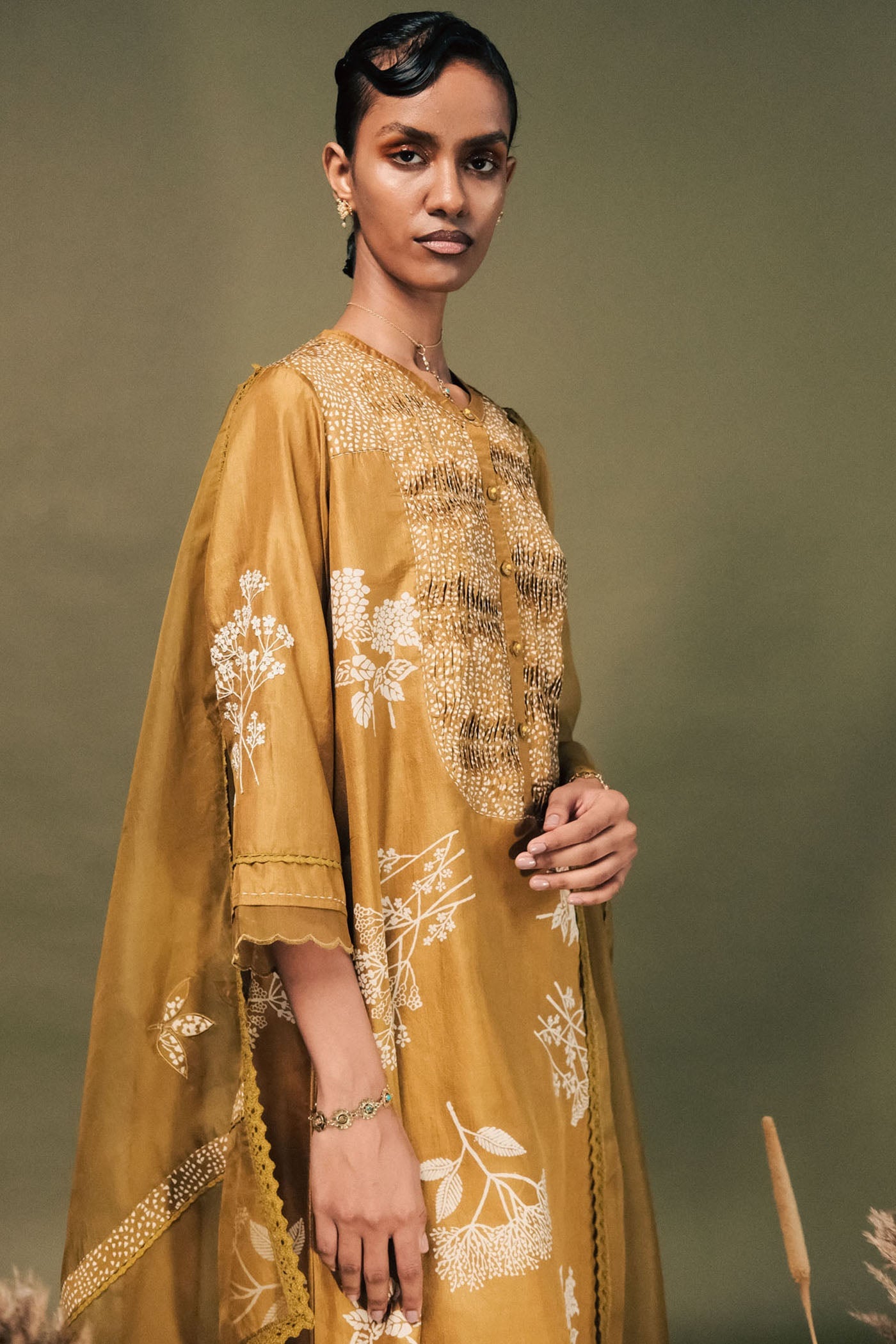 Chic Moss Green Mulberry Silk Tunic Set with Embroidered Print Sleeves
