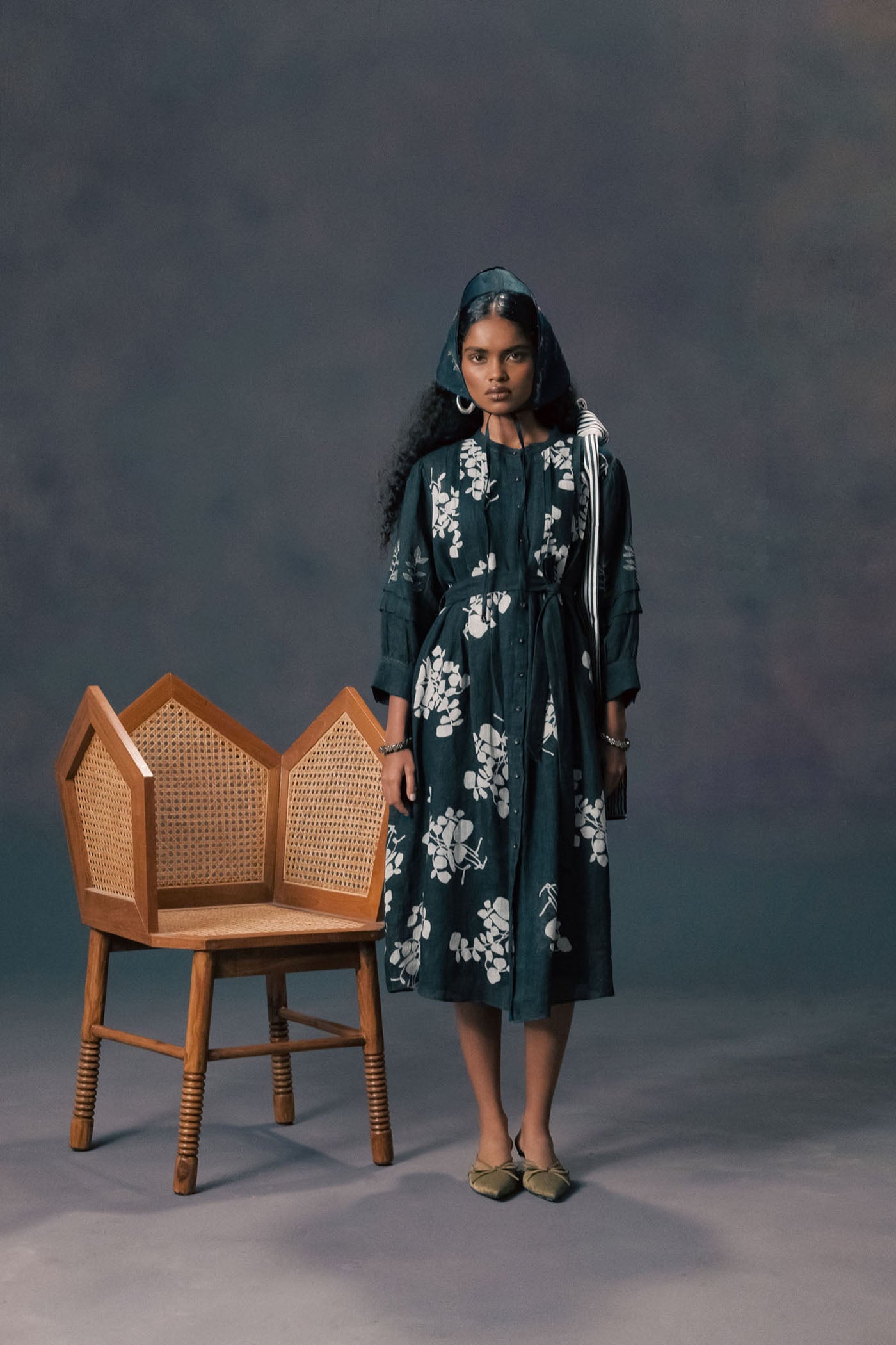 Elegant Indigo Discharge Print Gauze Linen Pleated Dress with Embroidered Sleeves