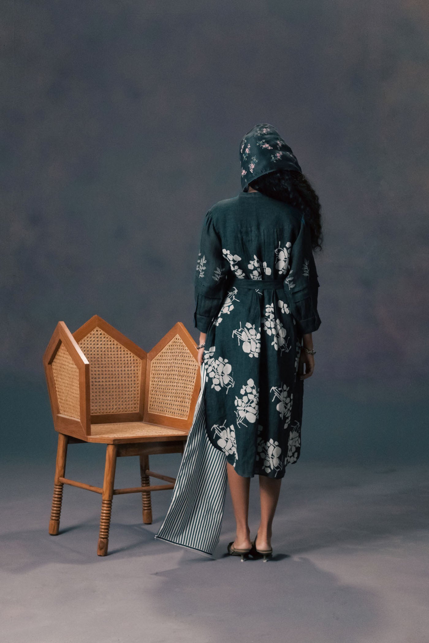Elegant Indigo Discharge Print Gauze Linen Pleated Dress with Embroidered Sleeves