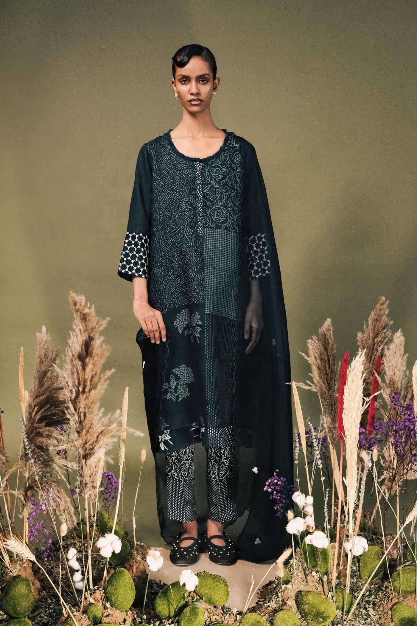 Elegant Indigo Linen Tunic Set with Double Layer and Embroidered Sleeves
