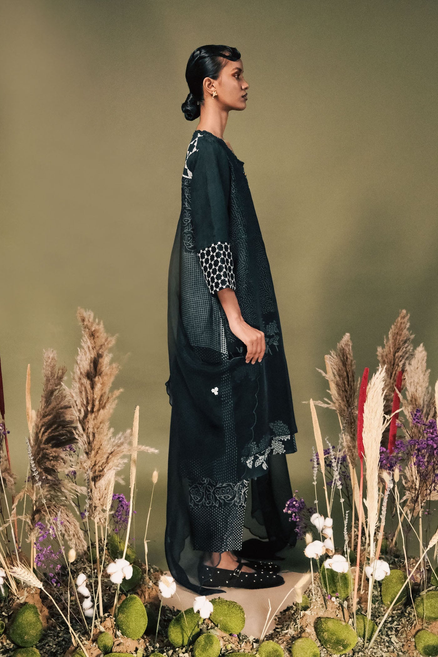 Elegant Indigo Linen Tunic Set with Double Layer and Embroidered Sleeves