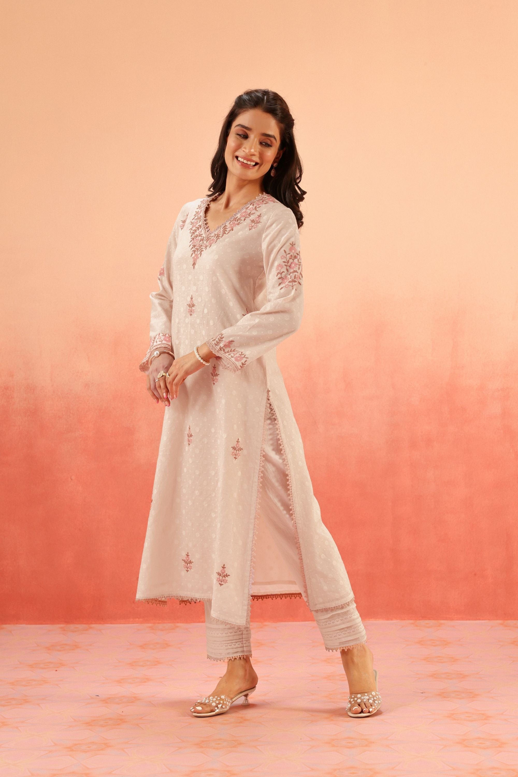 GULBANO PINK JACQUARD EMBROIDERED KURTA SET
