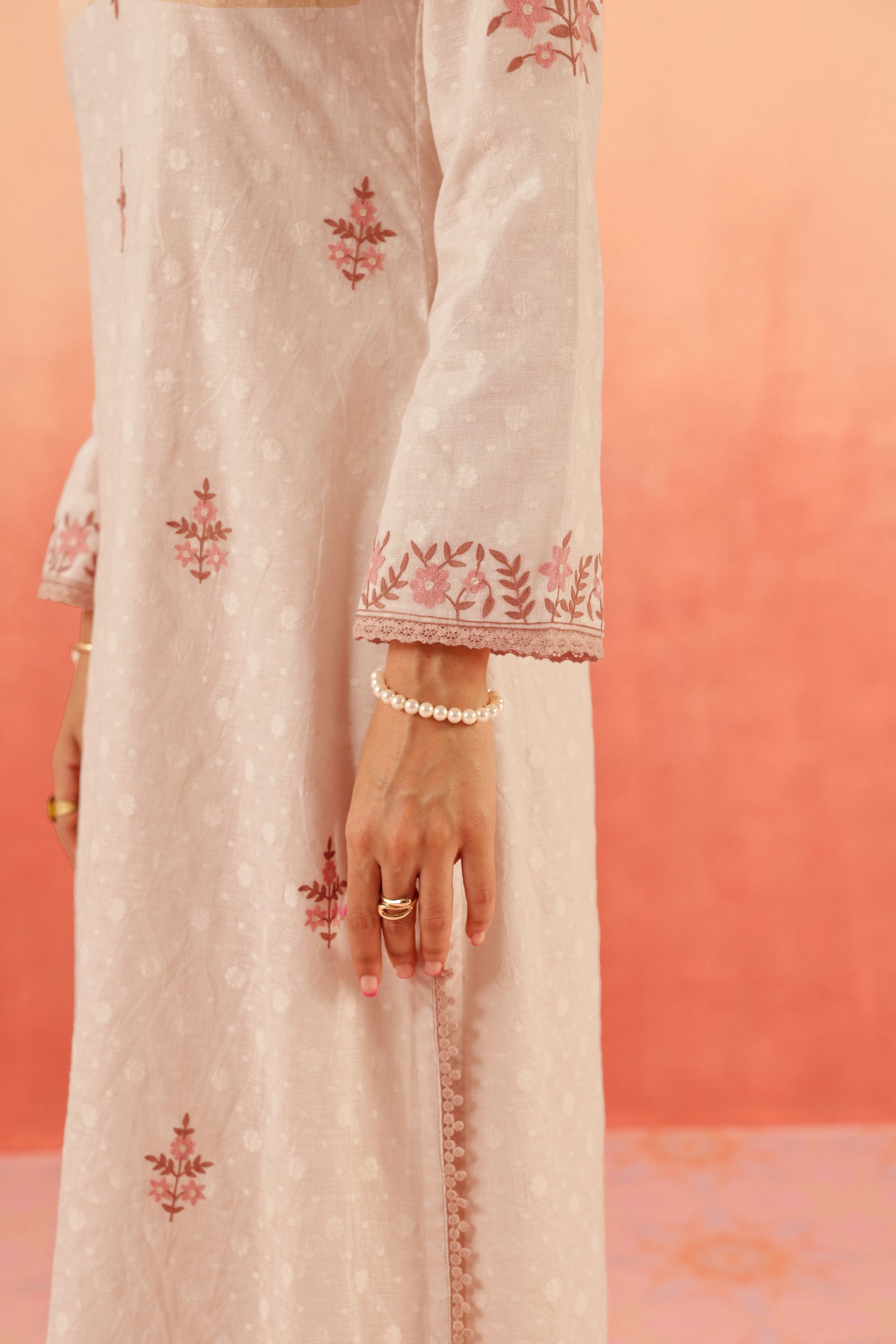 GULBANO PINK JACQUARD EMBROIDERED KURTA SET