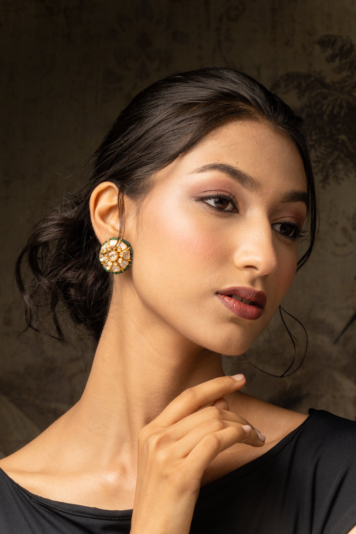 HARI Studs