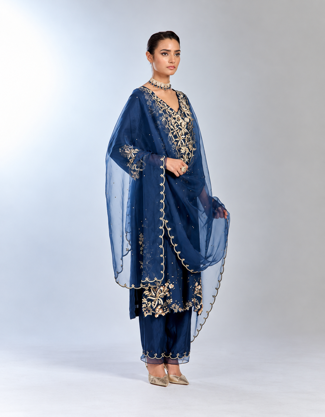 Silver silk organza dupatta with beaded scalloped edges