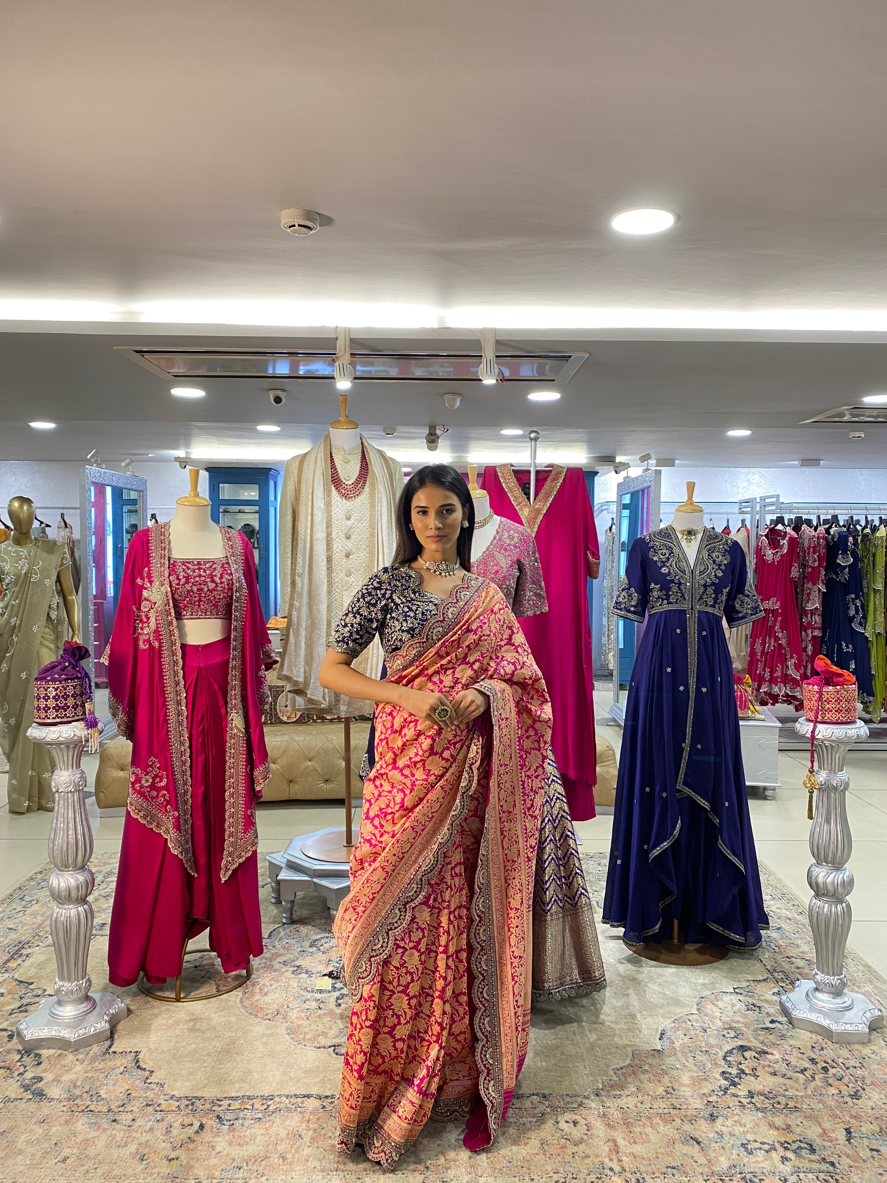 PINK BANARASI SAREE WITH SCALLOP