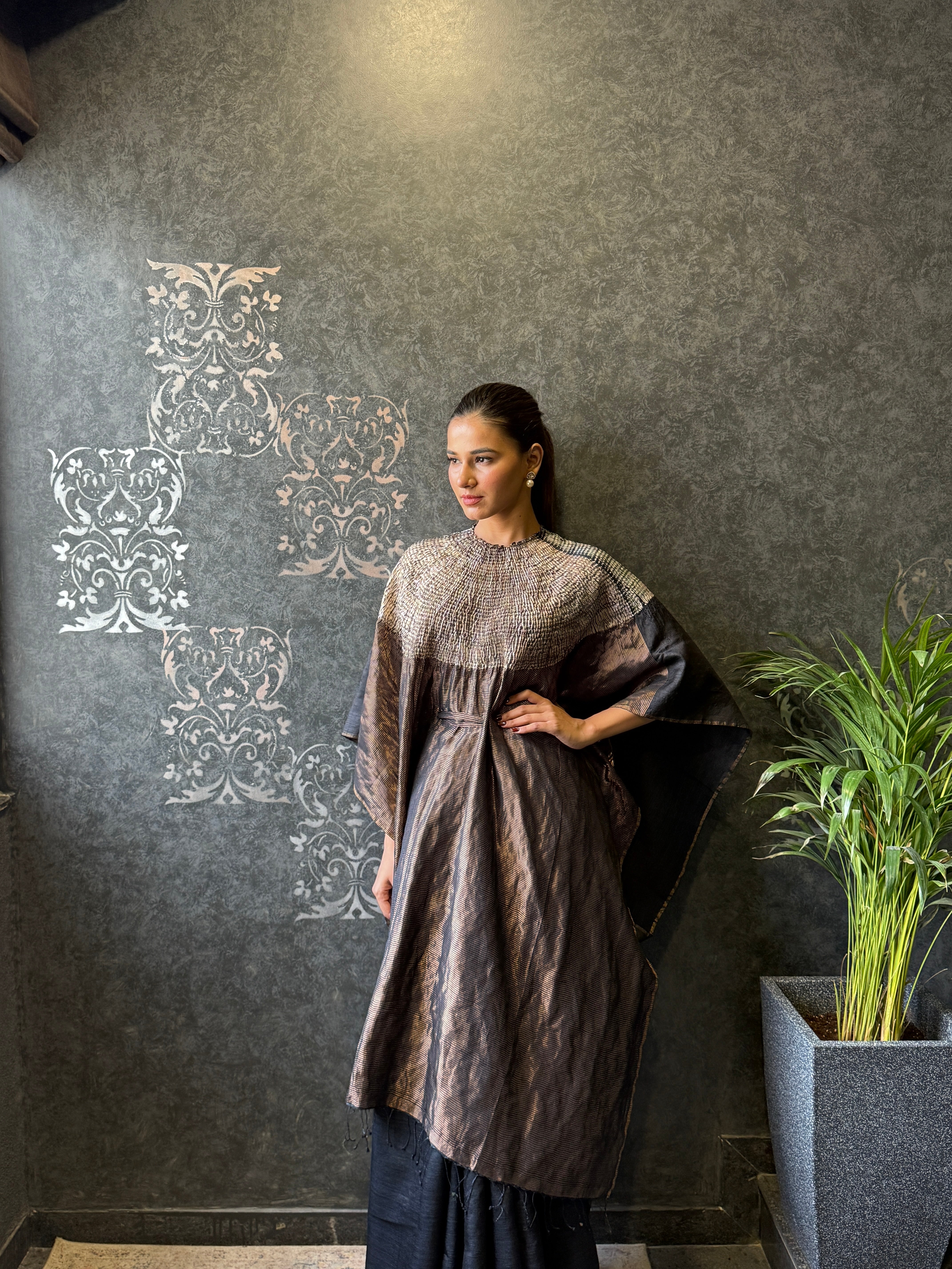 Handsfree Saree 2.0 - Metallic Black