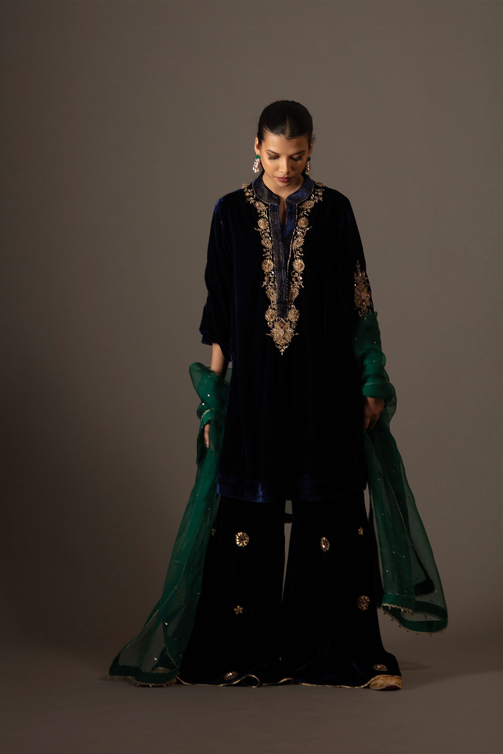 Anaya Velvet Kurta Set- Blue