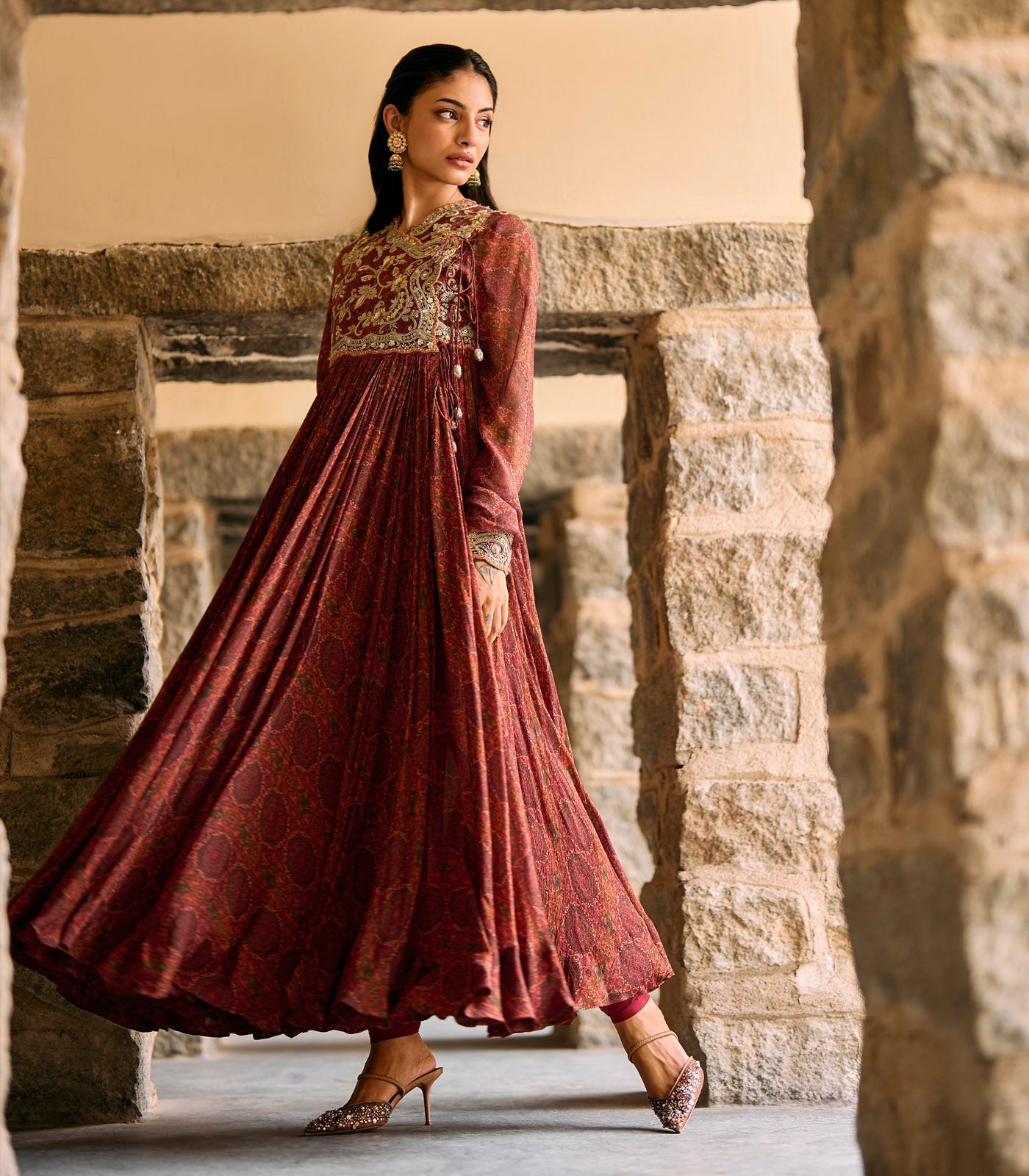 https://cdn.shopify.com/s/files/1/0717/0621/4684/files/JayantiReddy05-02-265423.jpg?v=1772522186