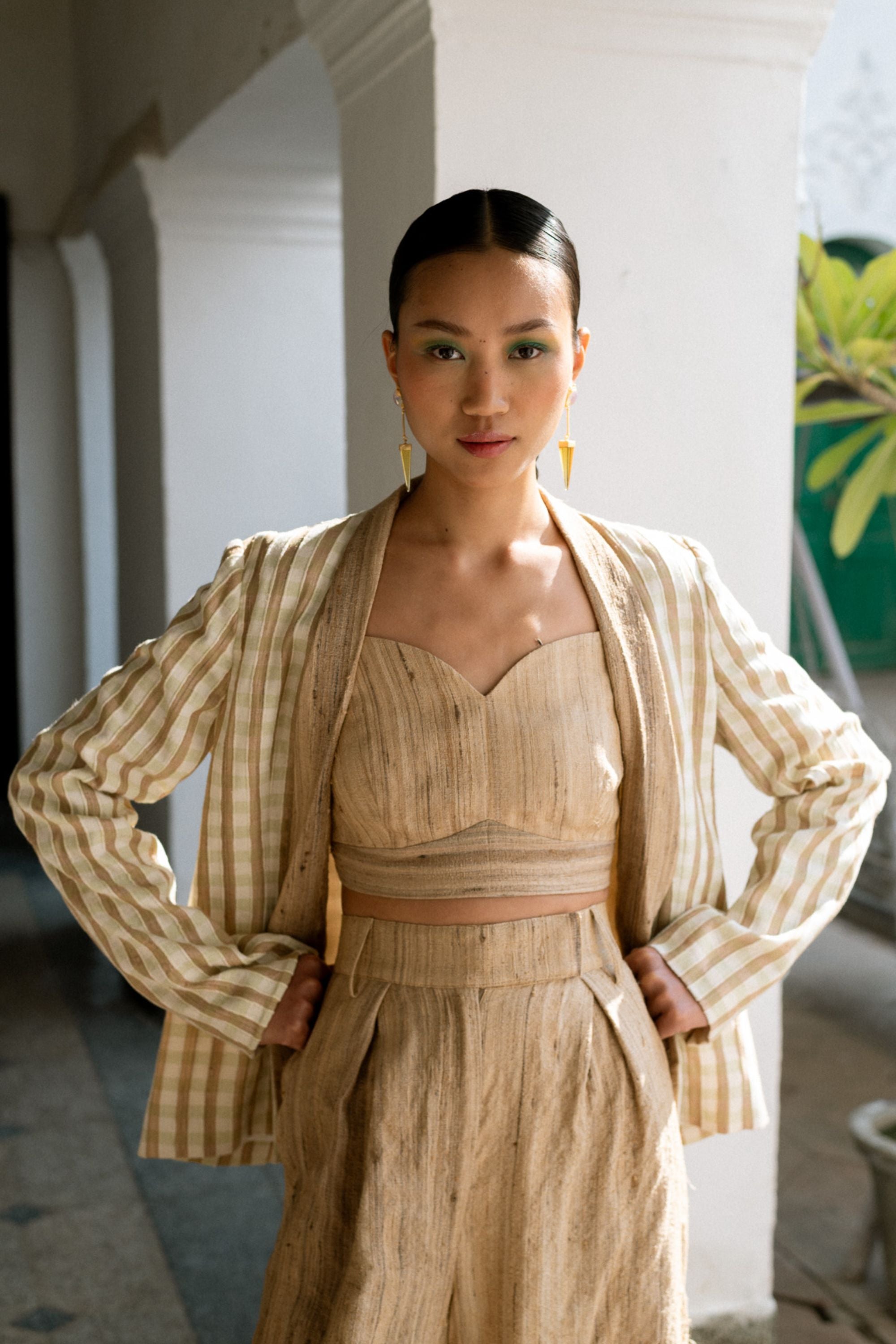 Elegant Linen Coat with Shawl Collar & Pleated Pants