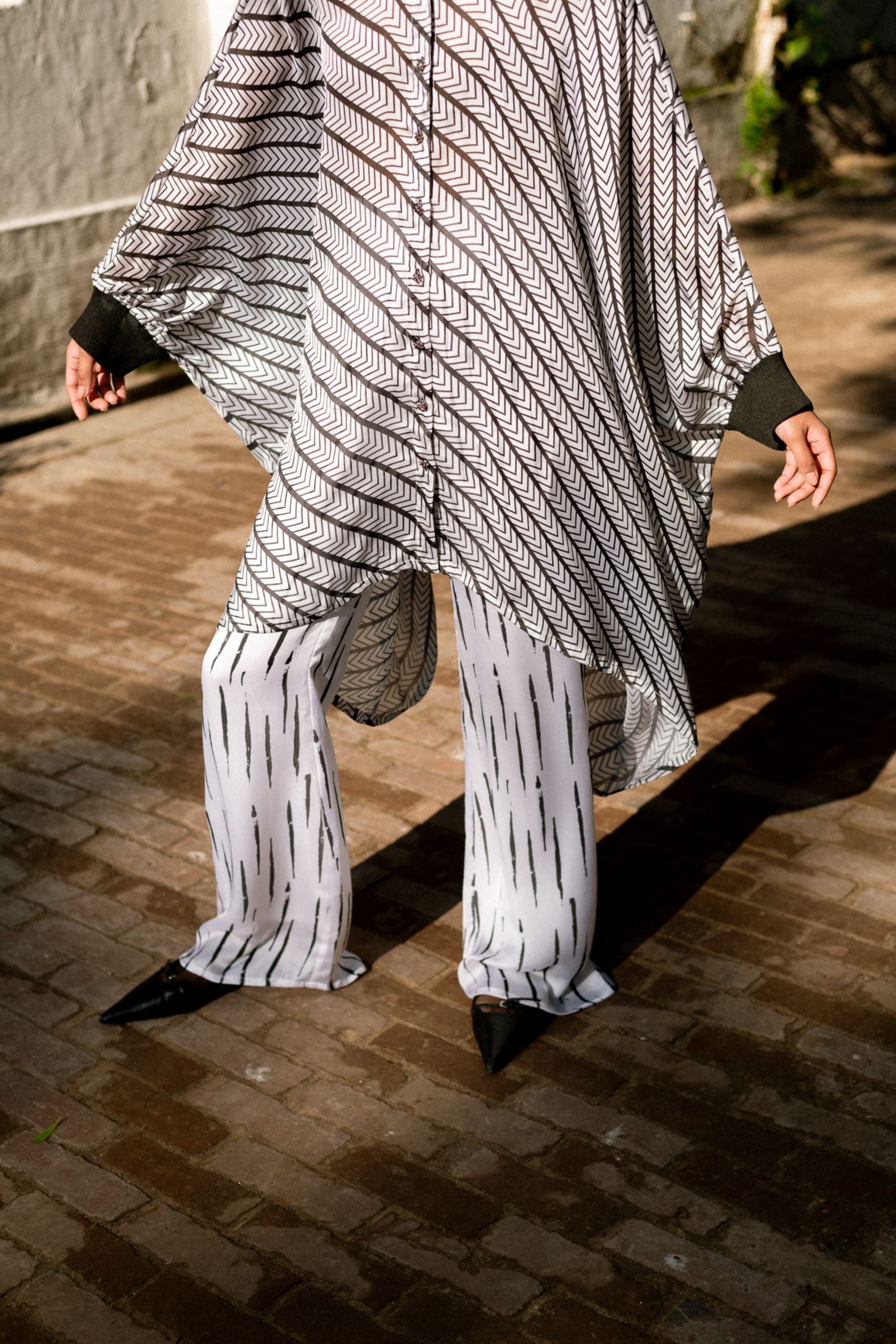 Black & White Print Kaftan Shirt with Broad Collar & Flair Pants