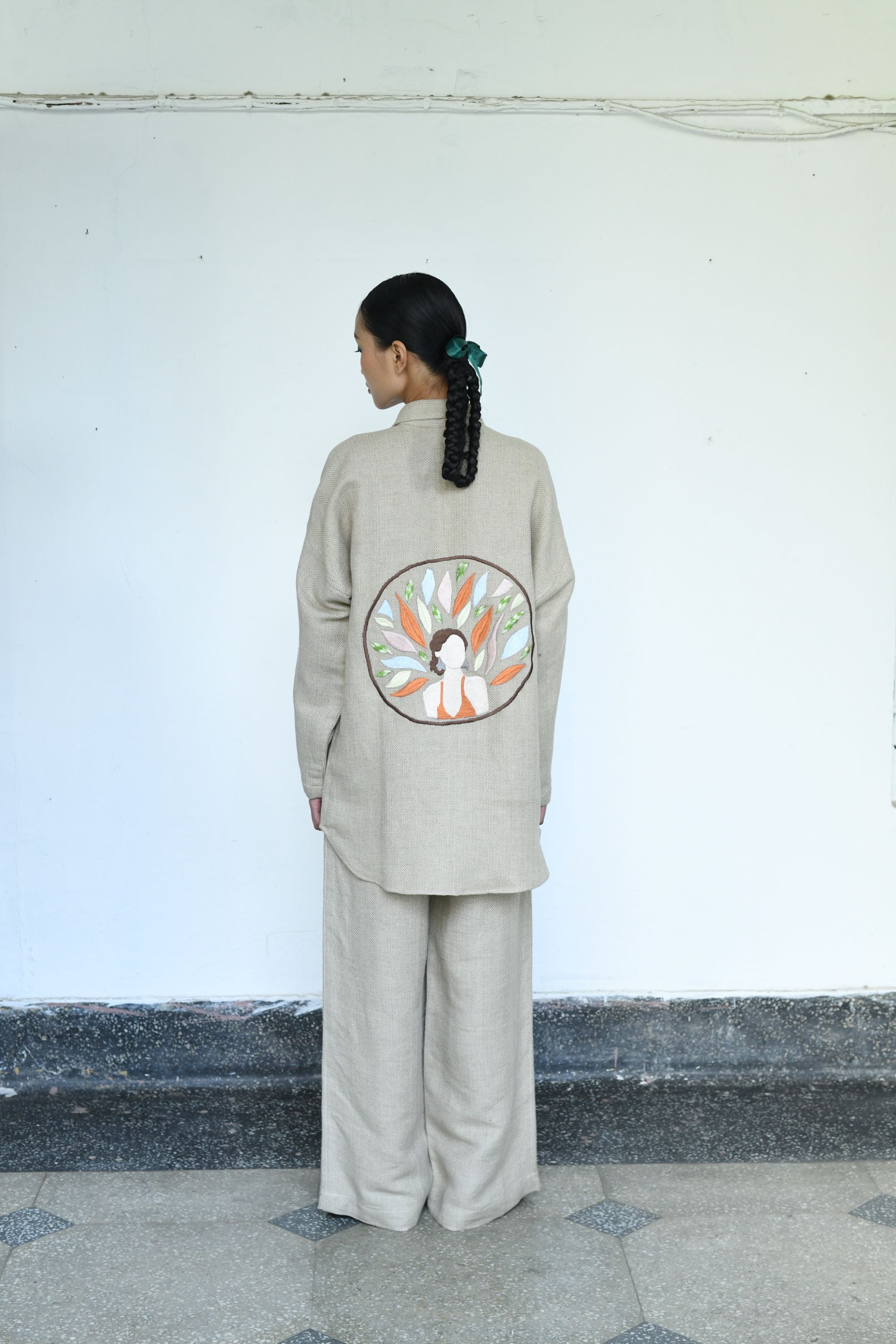 Embroidered Linen Oversized Shirt with Pleated Pants for a Relaxed Look
